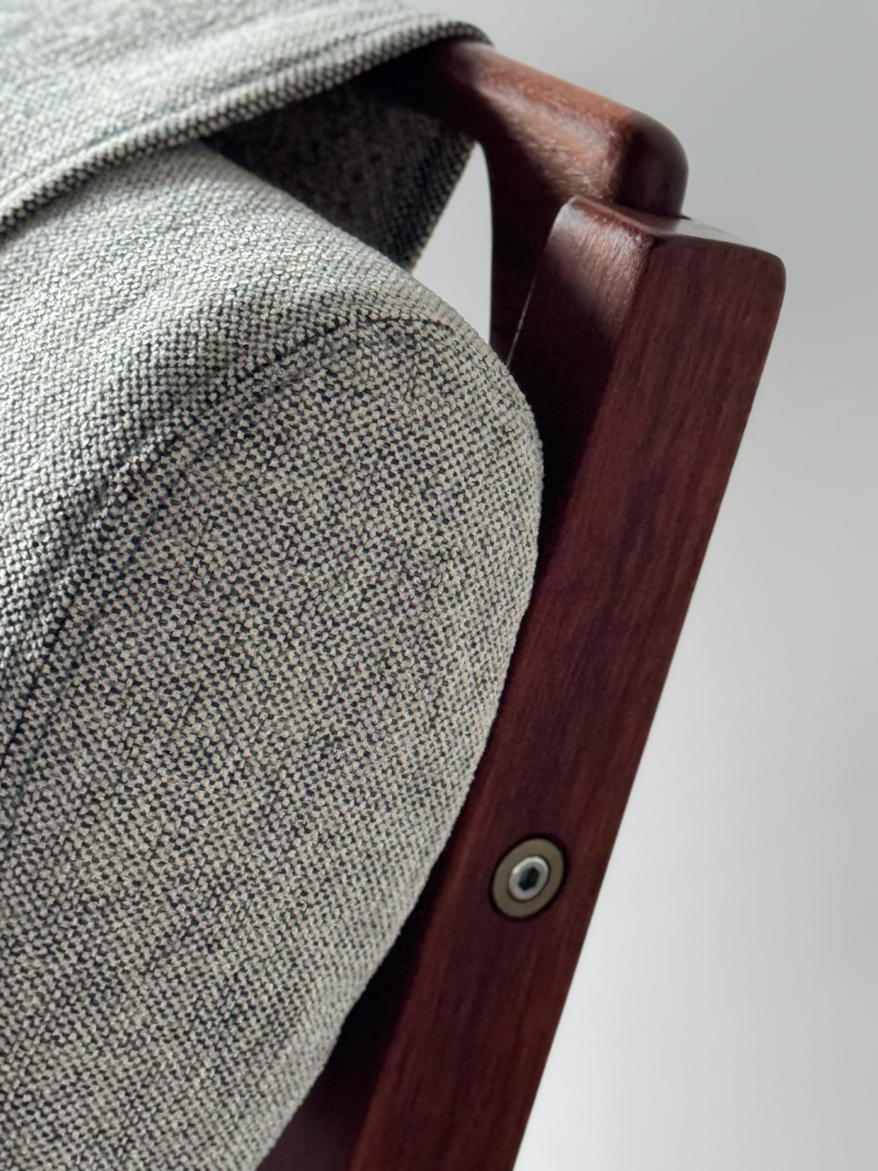 GE-375 3seater byHans J. Wegner