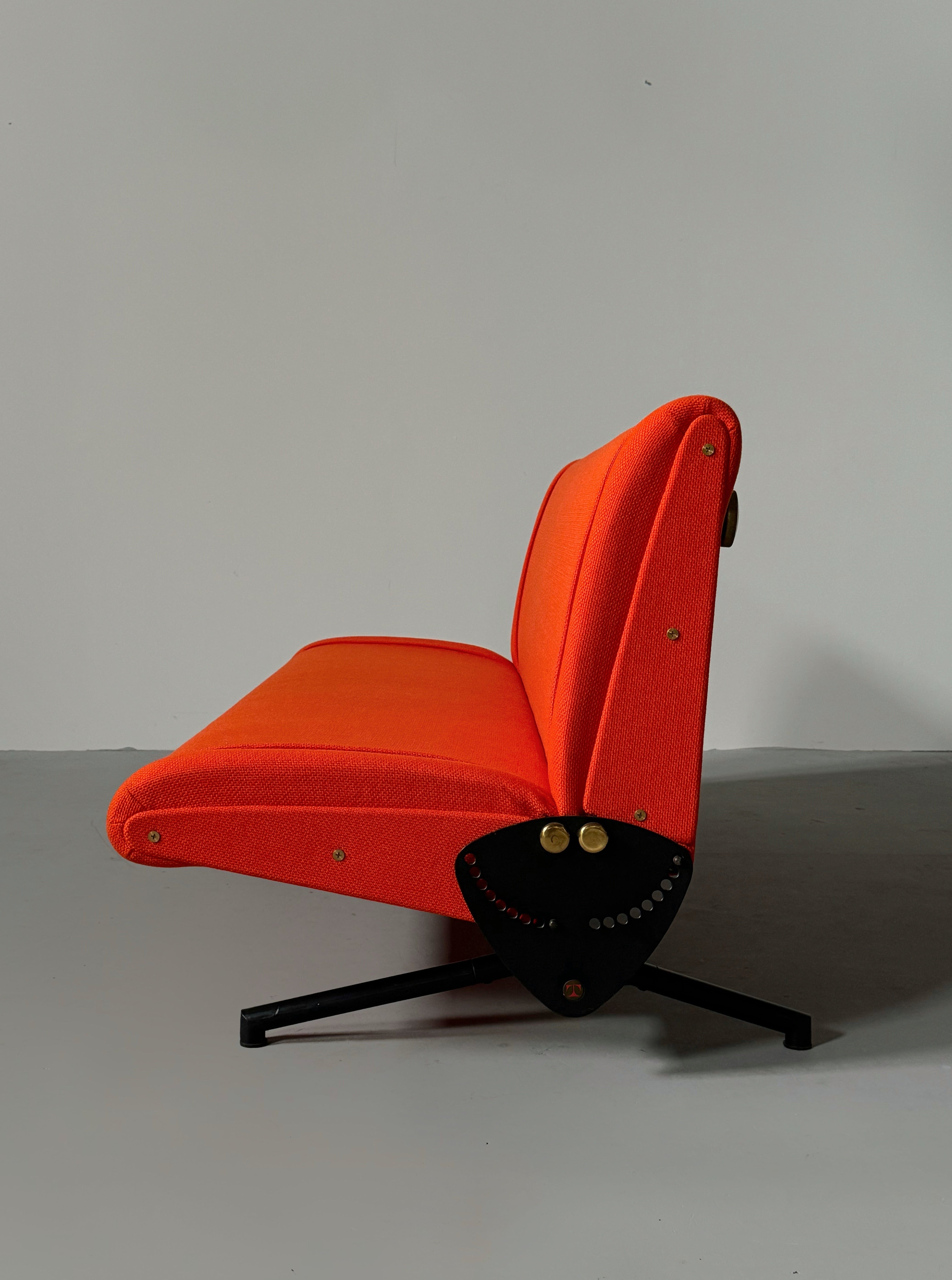 Sofa model D70 by Osvaldo Borsani for Tecno, Italy