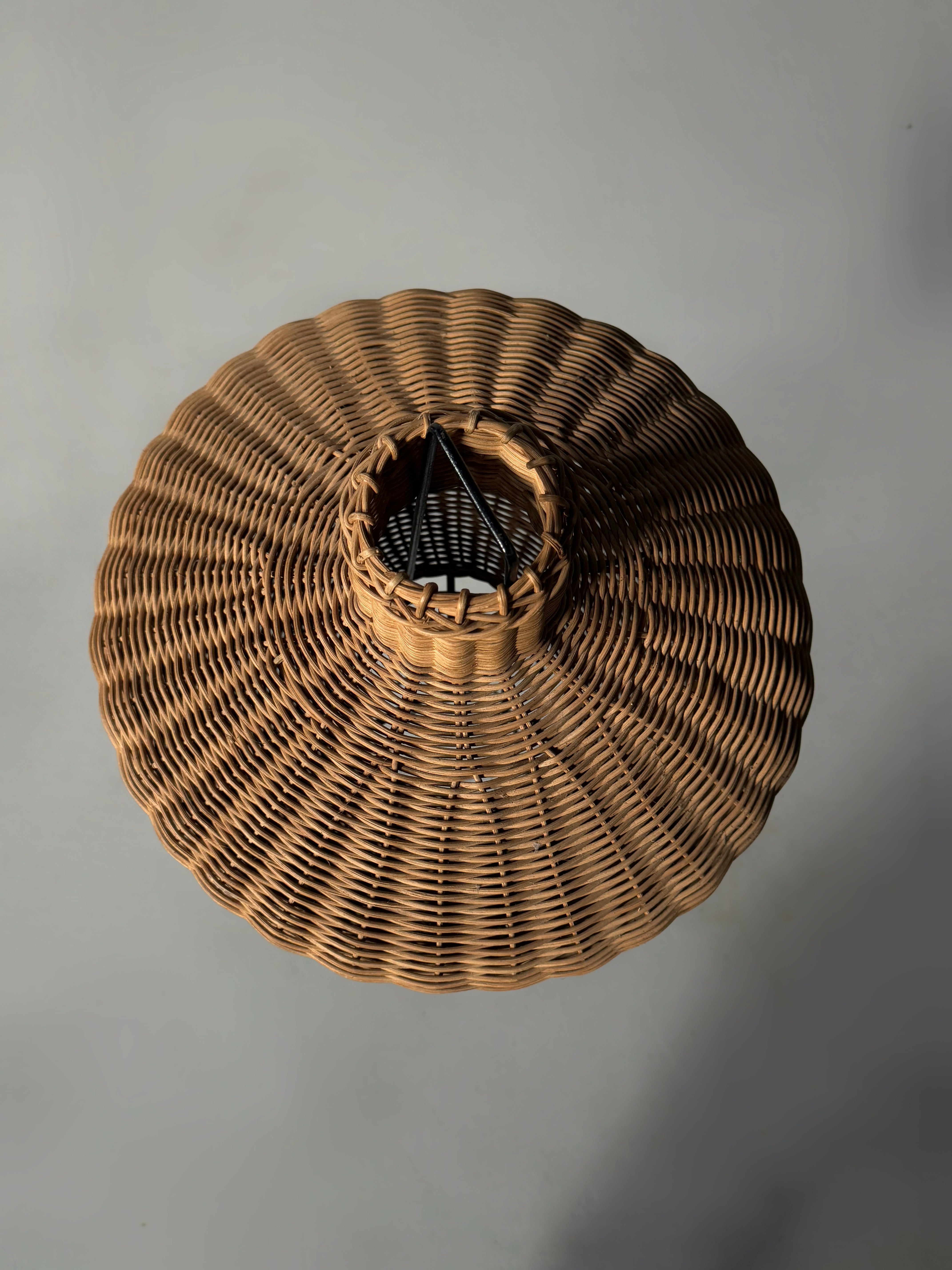 Tripod floor lamp in black metal and rattan 1950s