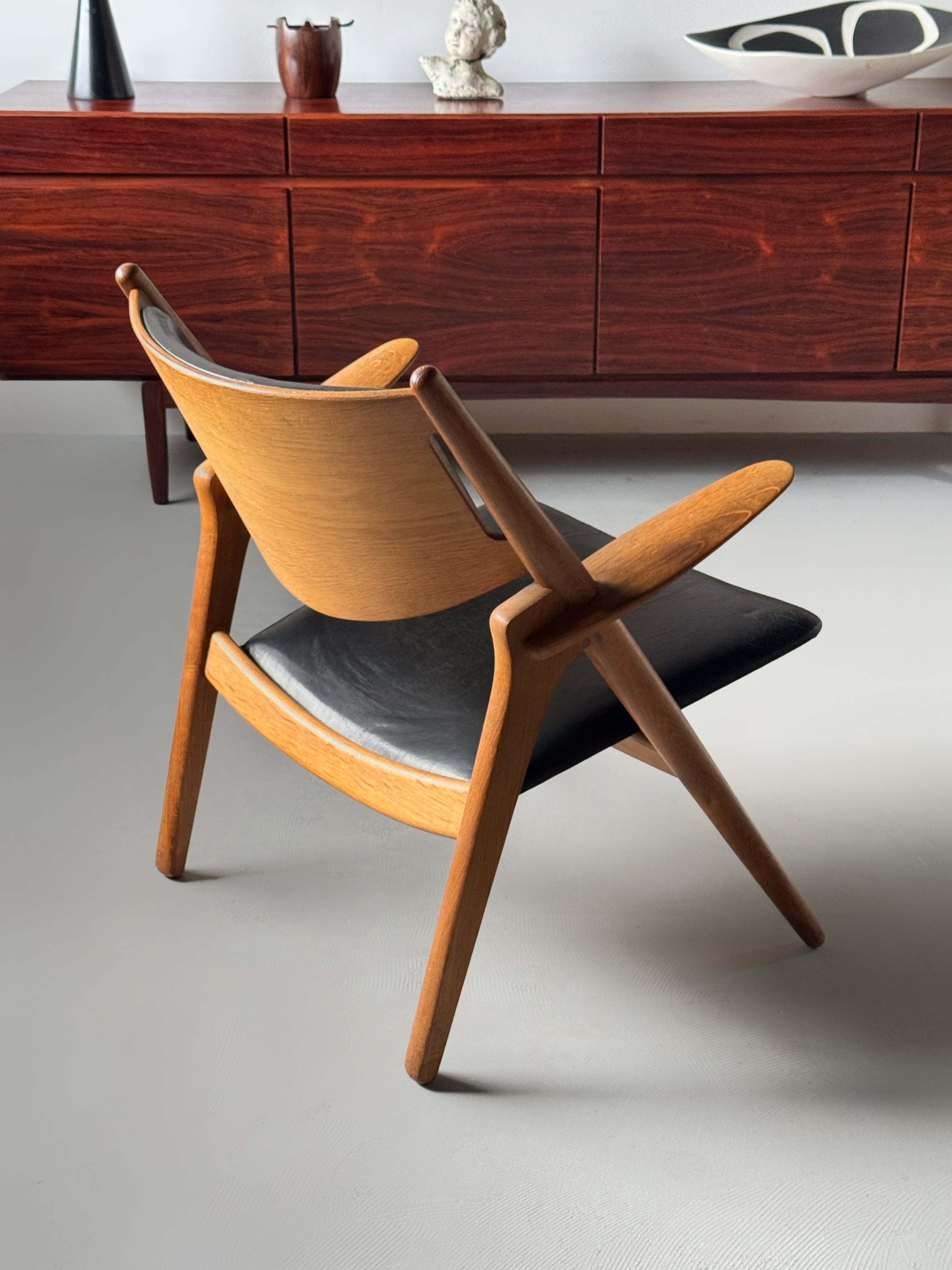 CH28 sawbuck chair by Hans J. Wegner for Carl Hansen & Søn