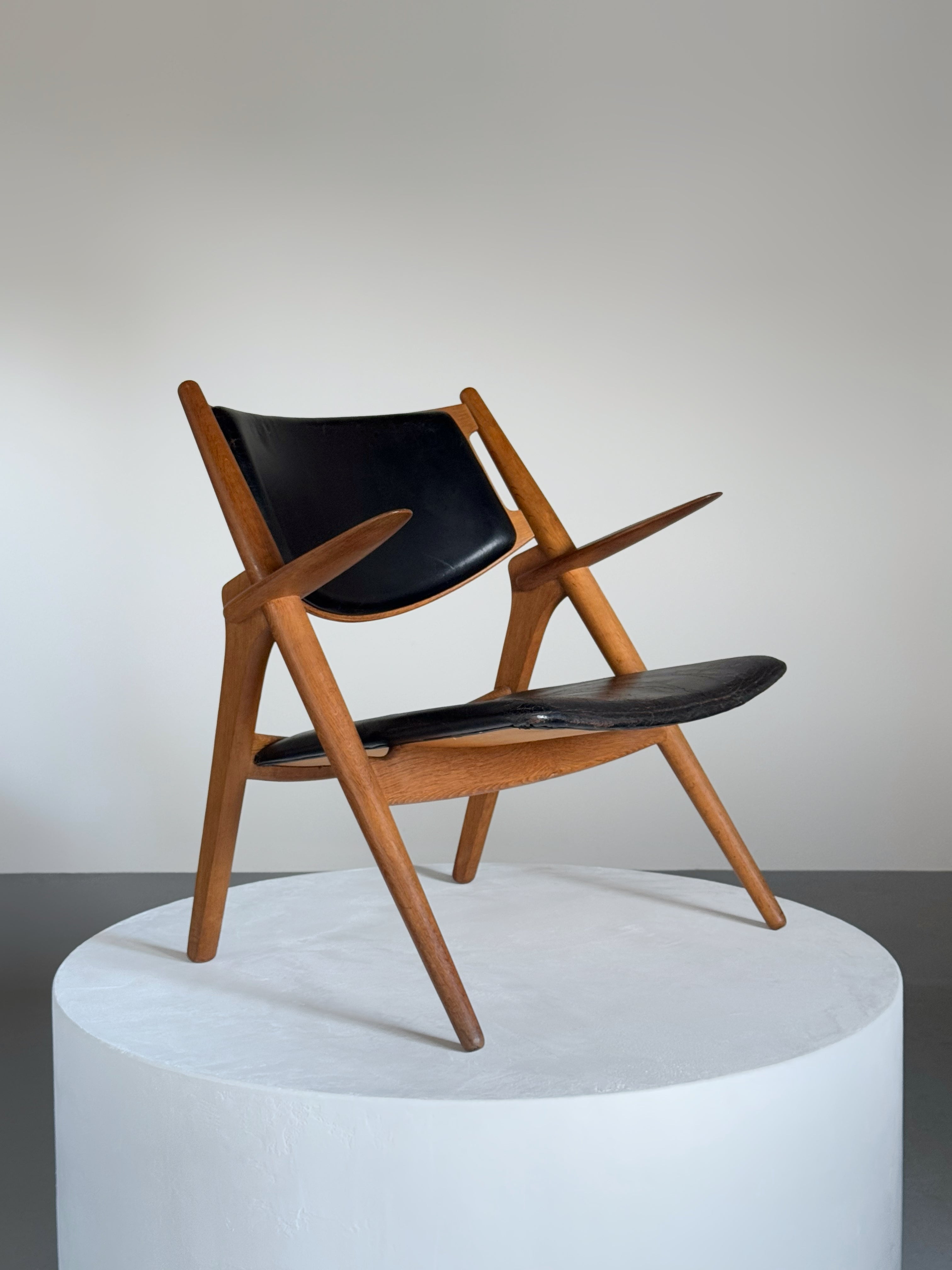 CH28 sawbuck chair by Hans J. Wegner for Carl Hansen & Søn