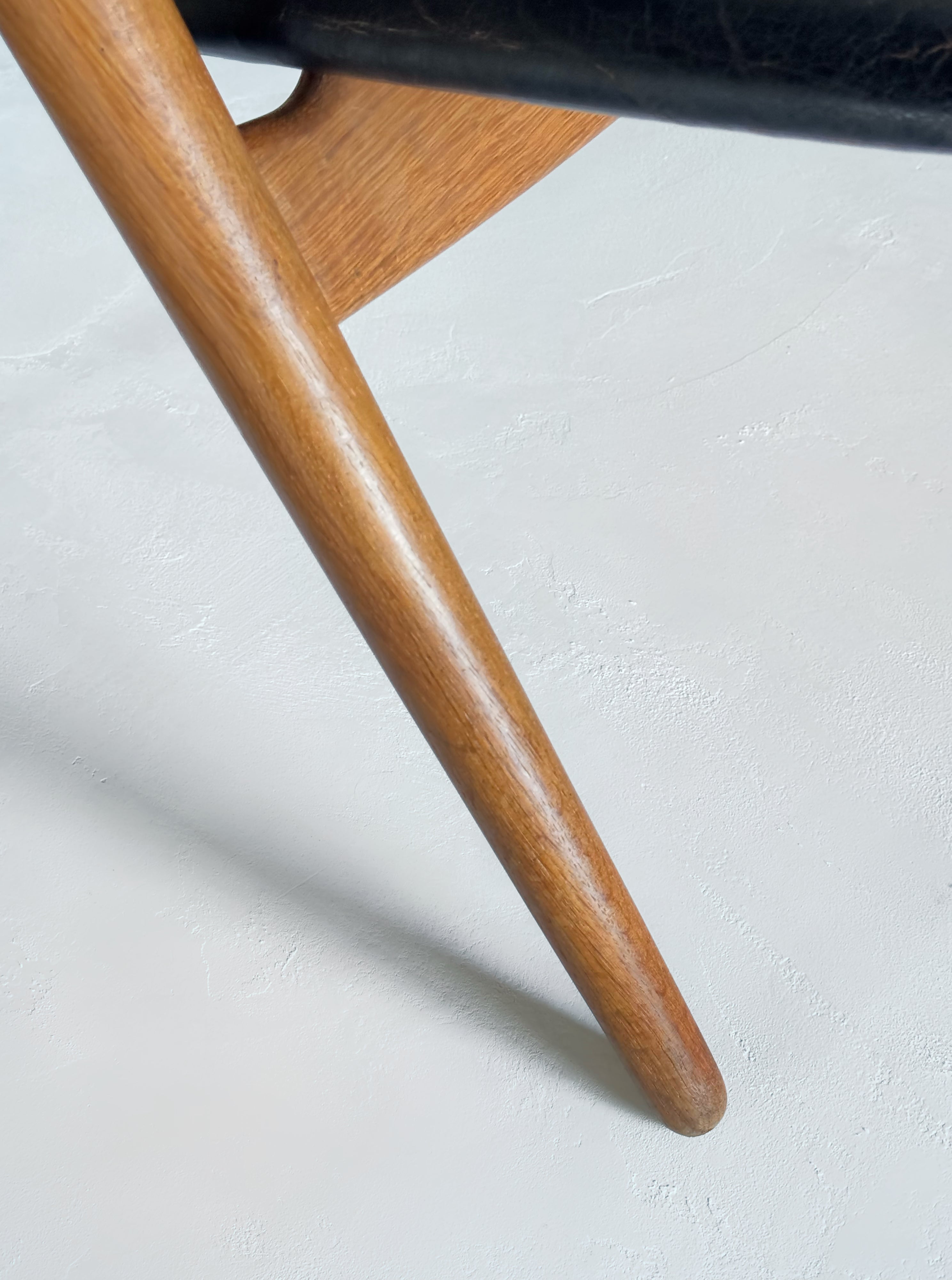 CH28 sawbuck chair by Hans J. Wegner for Carl Hansen & Søn