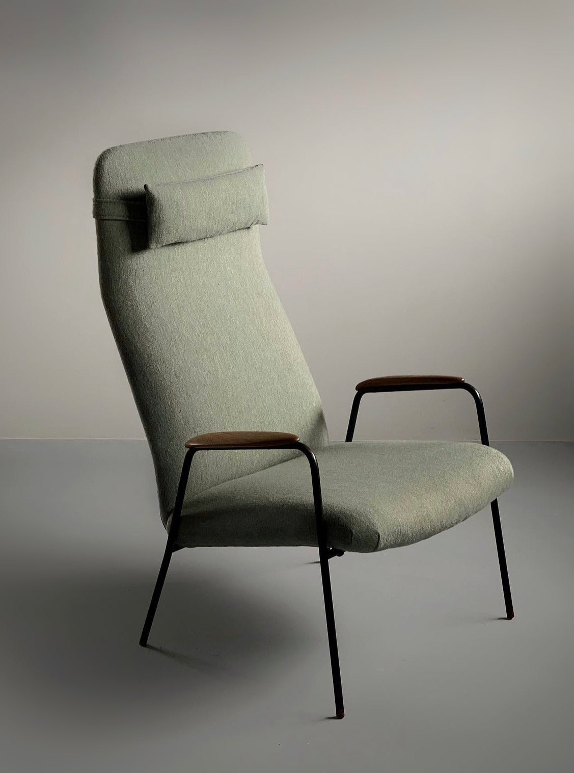 Contour adjustable high back lounge chair by Alf Svensson
