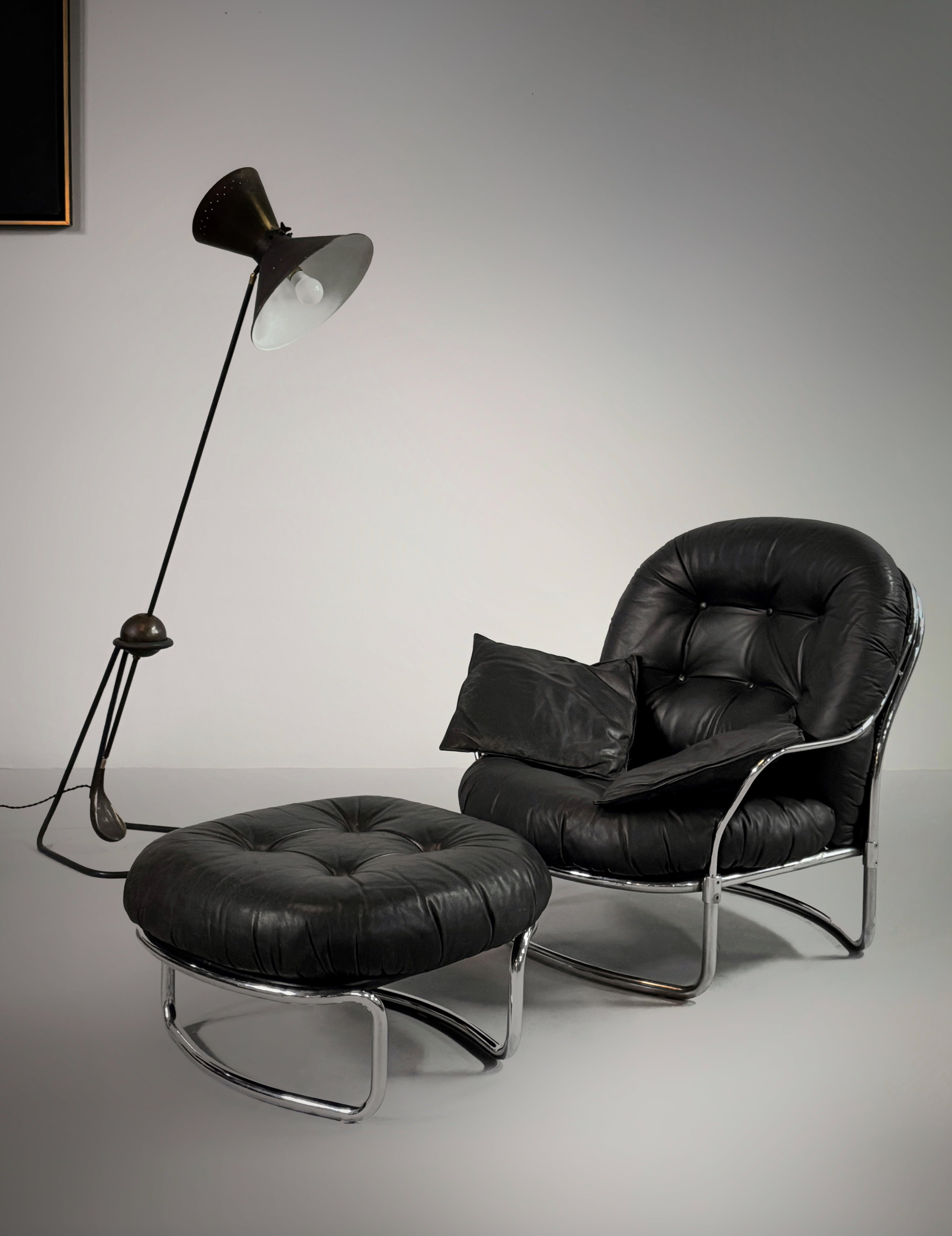 "915" Black Leather Armchair & Ottoman by Carlo de Carli, Italy 1960s