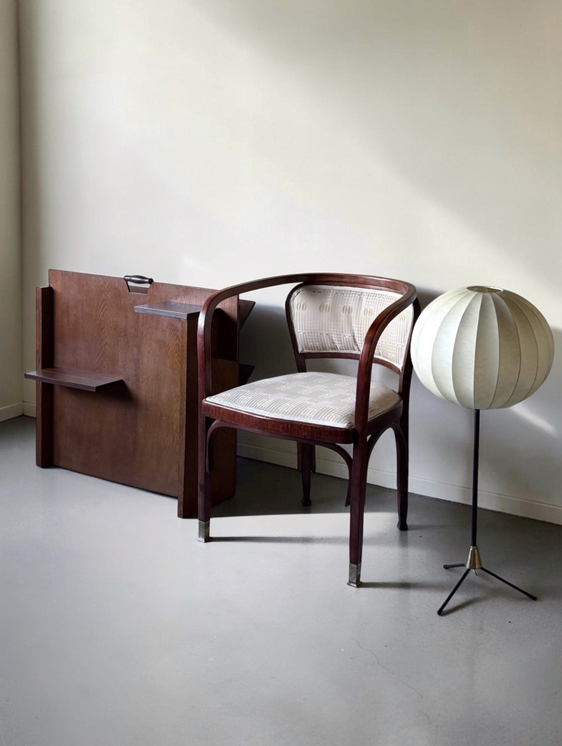 Cocoon Tripod Floor Lamp, Europe 1960s
