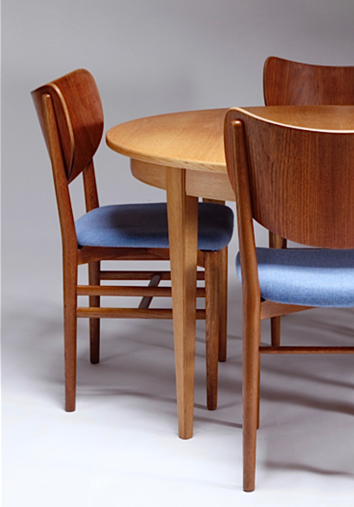 Dining chair in teak & oak by Eva & Niles Koppell