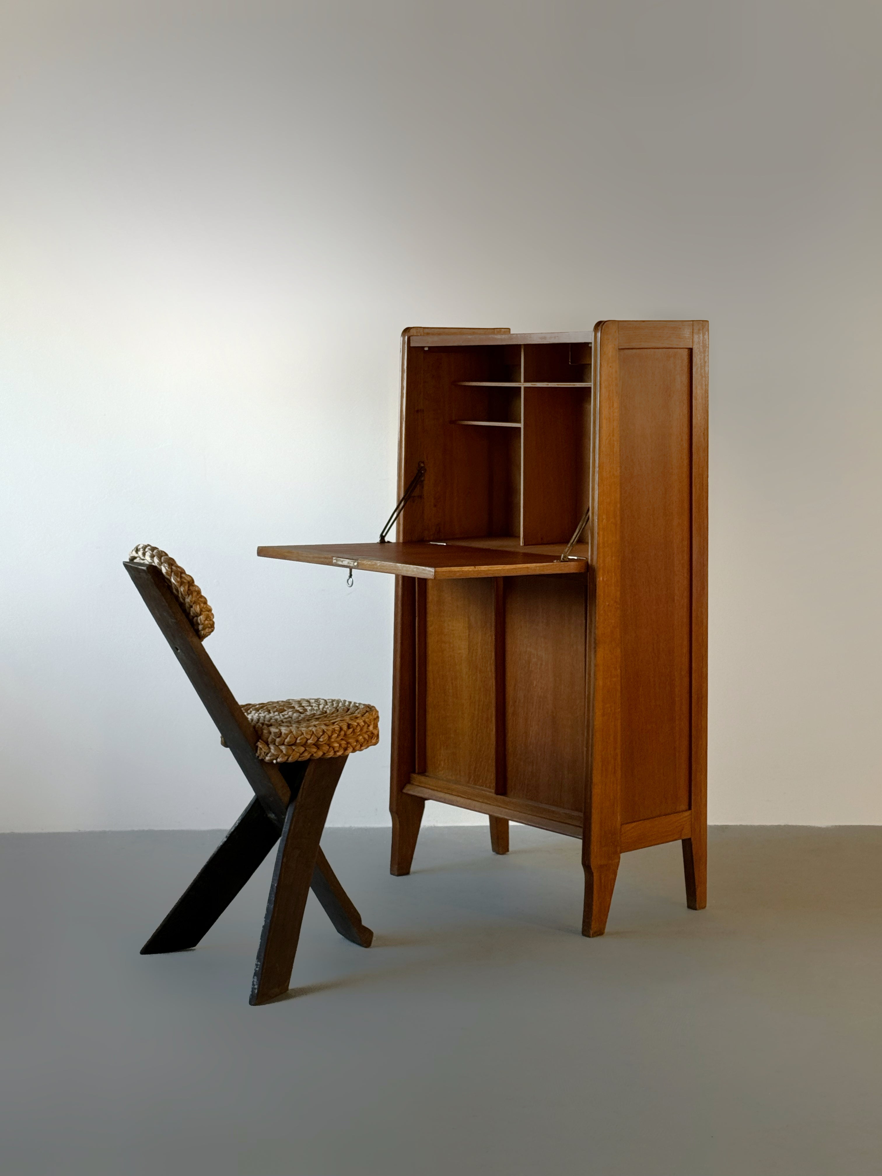 Brutalist rush chair designed by Adrien Audoux and Frida Minet