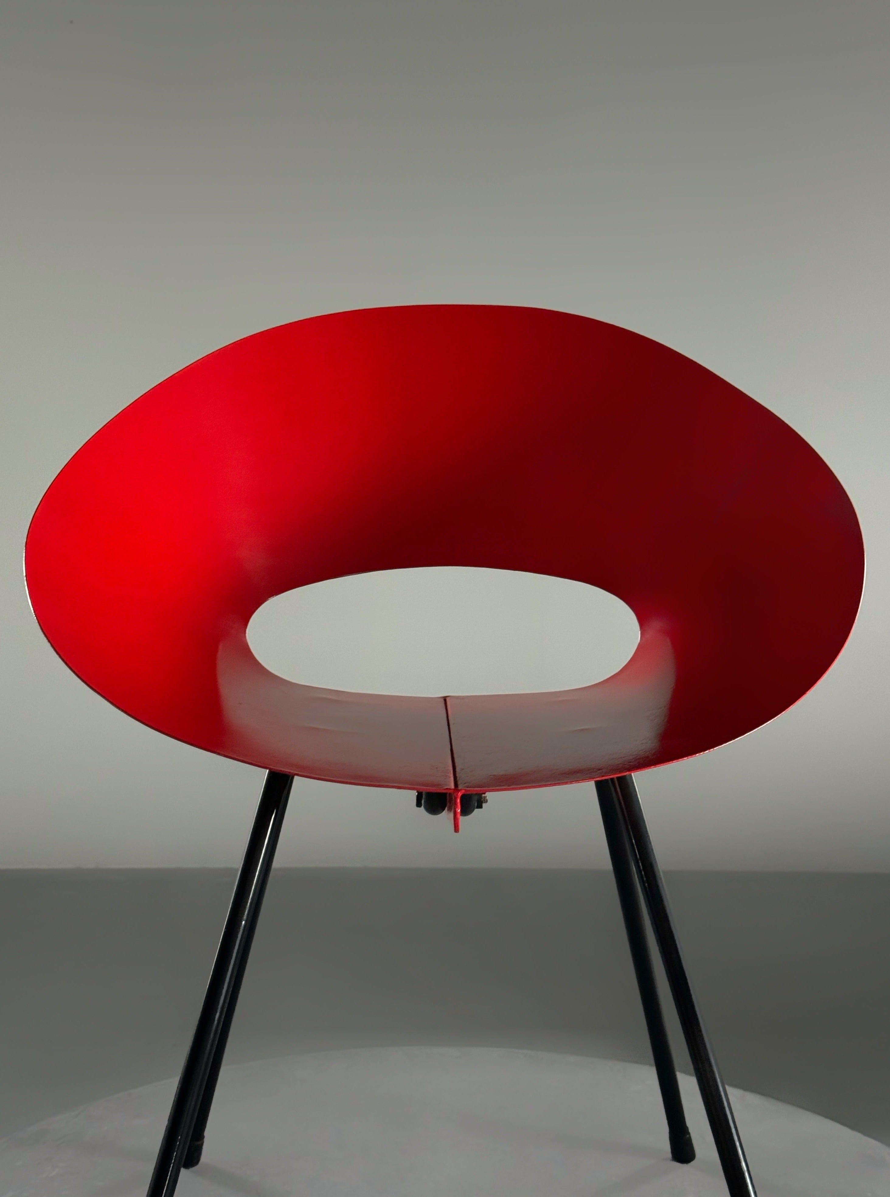 Model132 metal chair by Donald Knorr