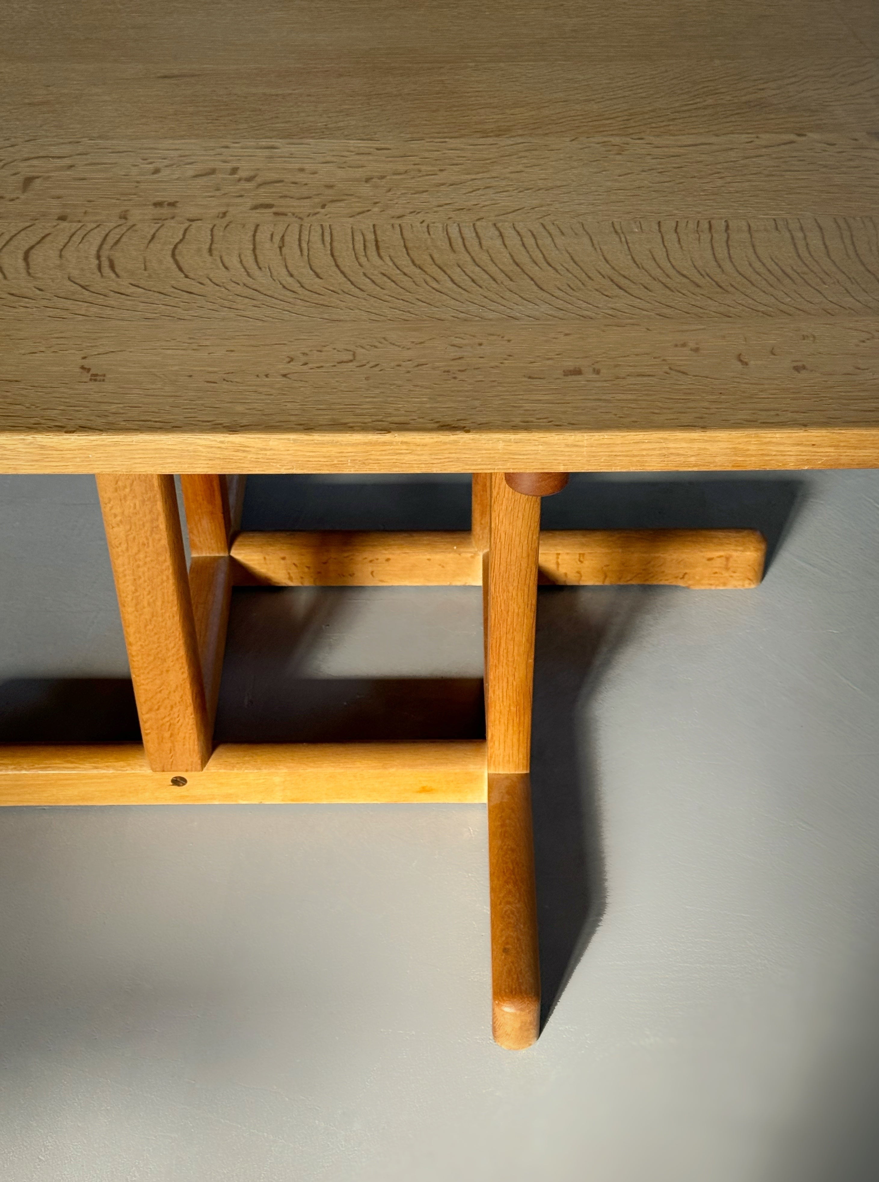 Model 6288 Solid Oak Dining Table by Børge Mogensen