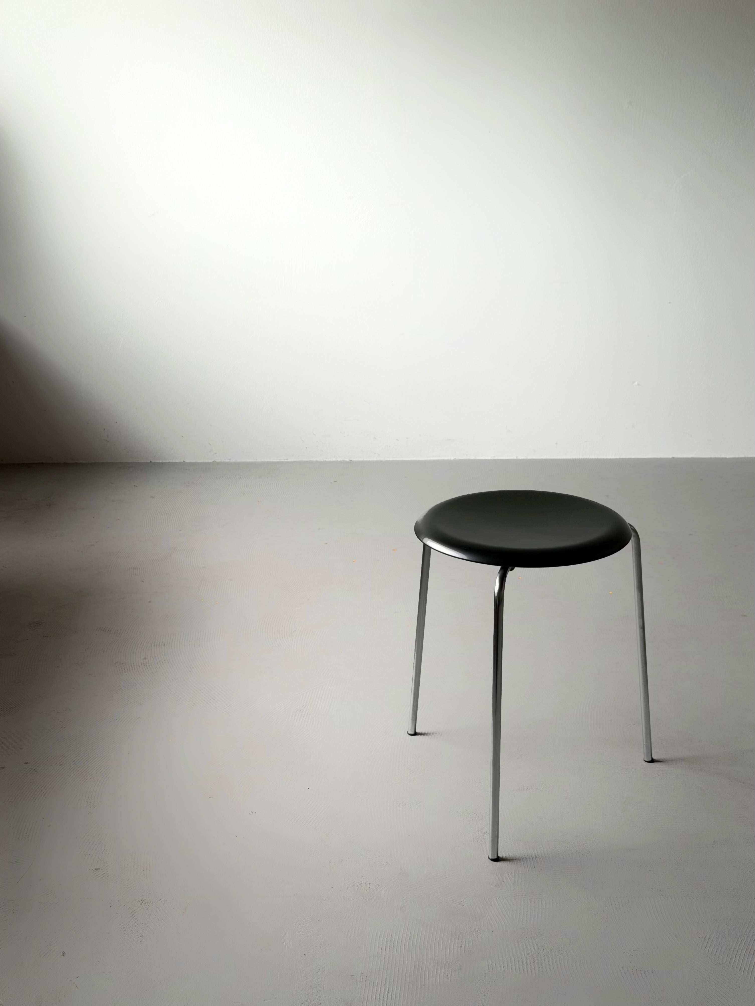 Dot stool model 3170 by Arne Jacobsen, Fritz Hansen 1960s