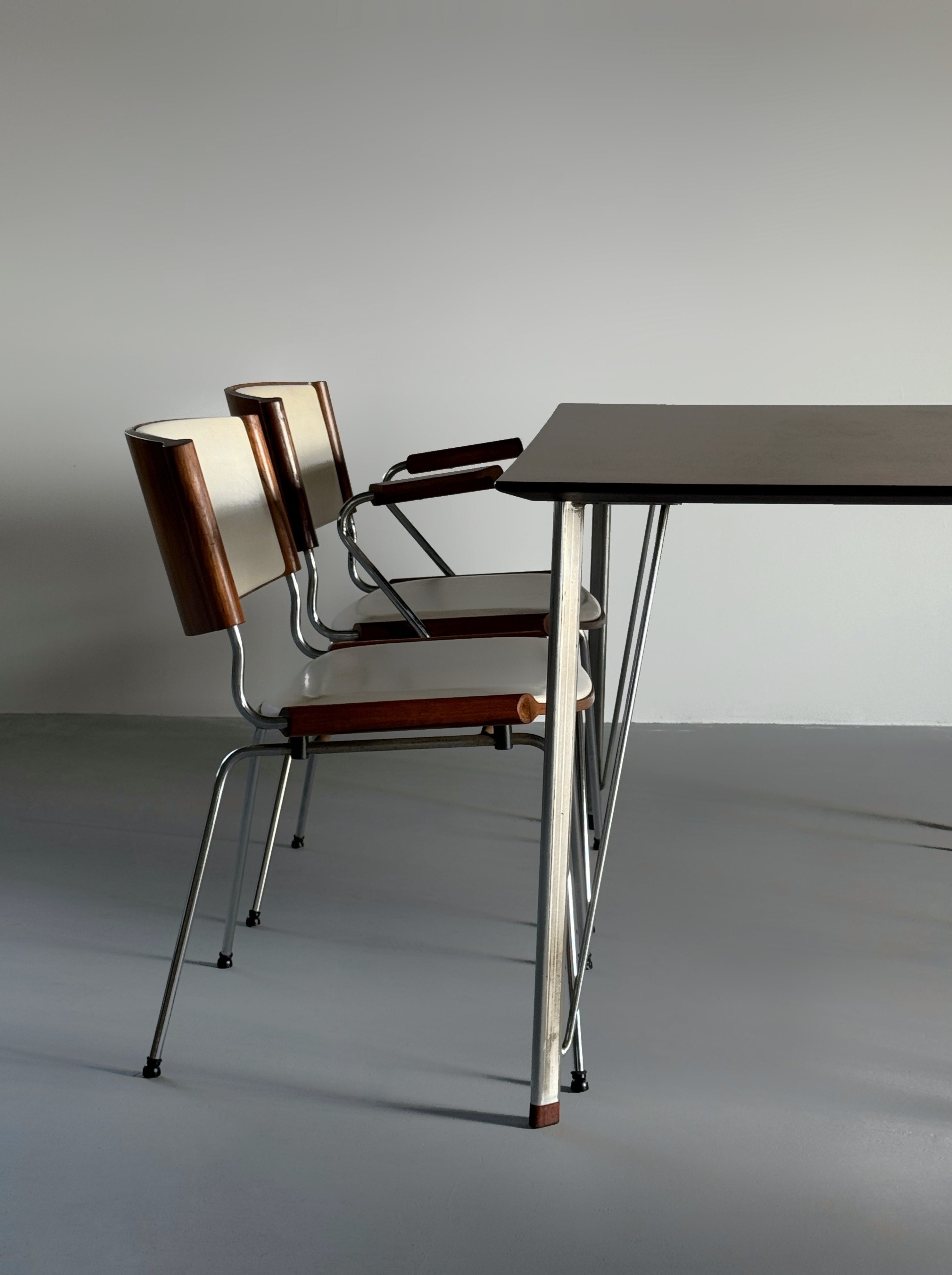 Model 3605 dining table / work table in rosewood by Arne Jacobsen
