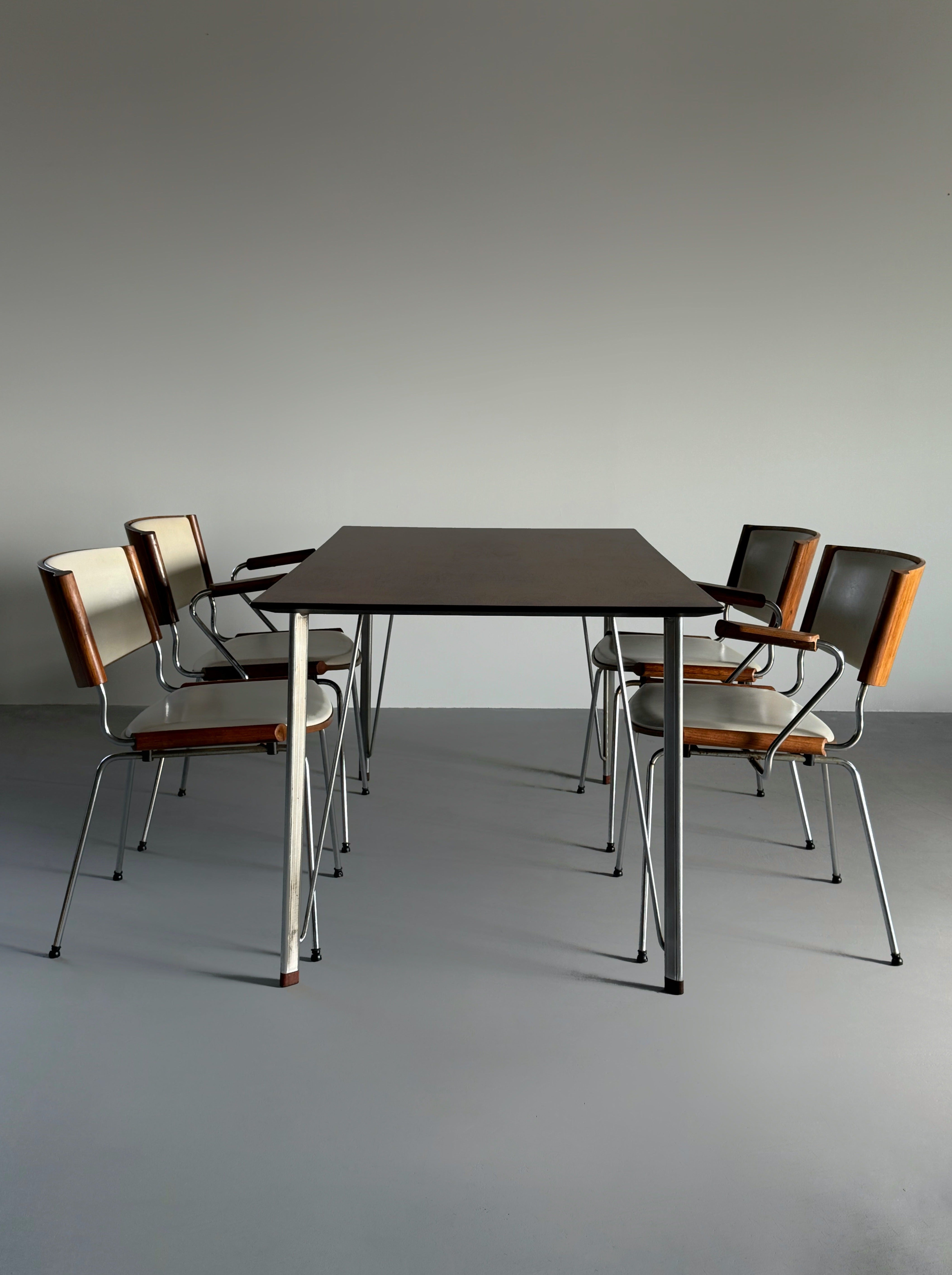 Model 3605 dining table / work table in rosewood by Arne Jacobsen