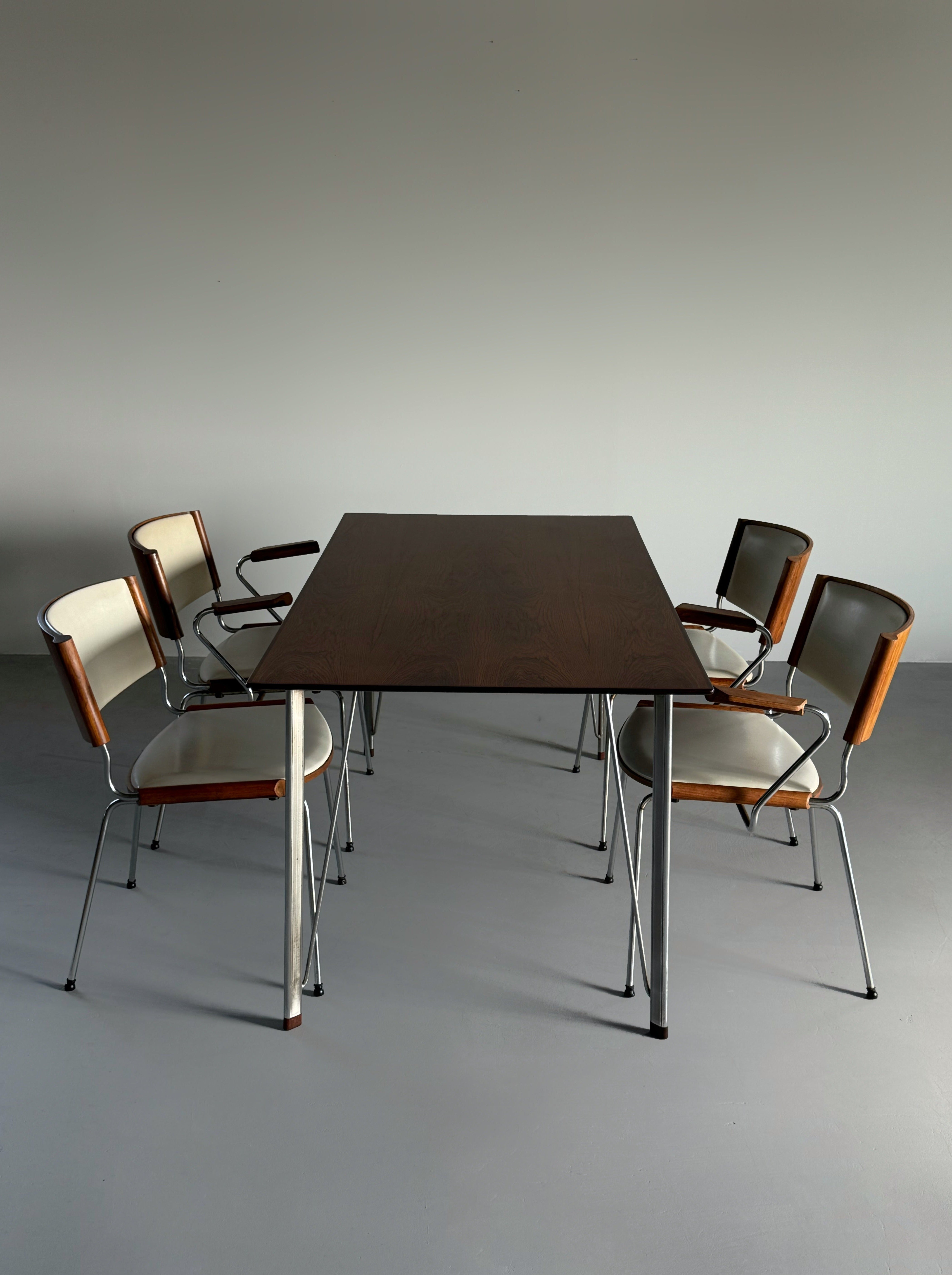 Model 3605 dining table / work table in rosewood by Arne Jacobsen