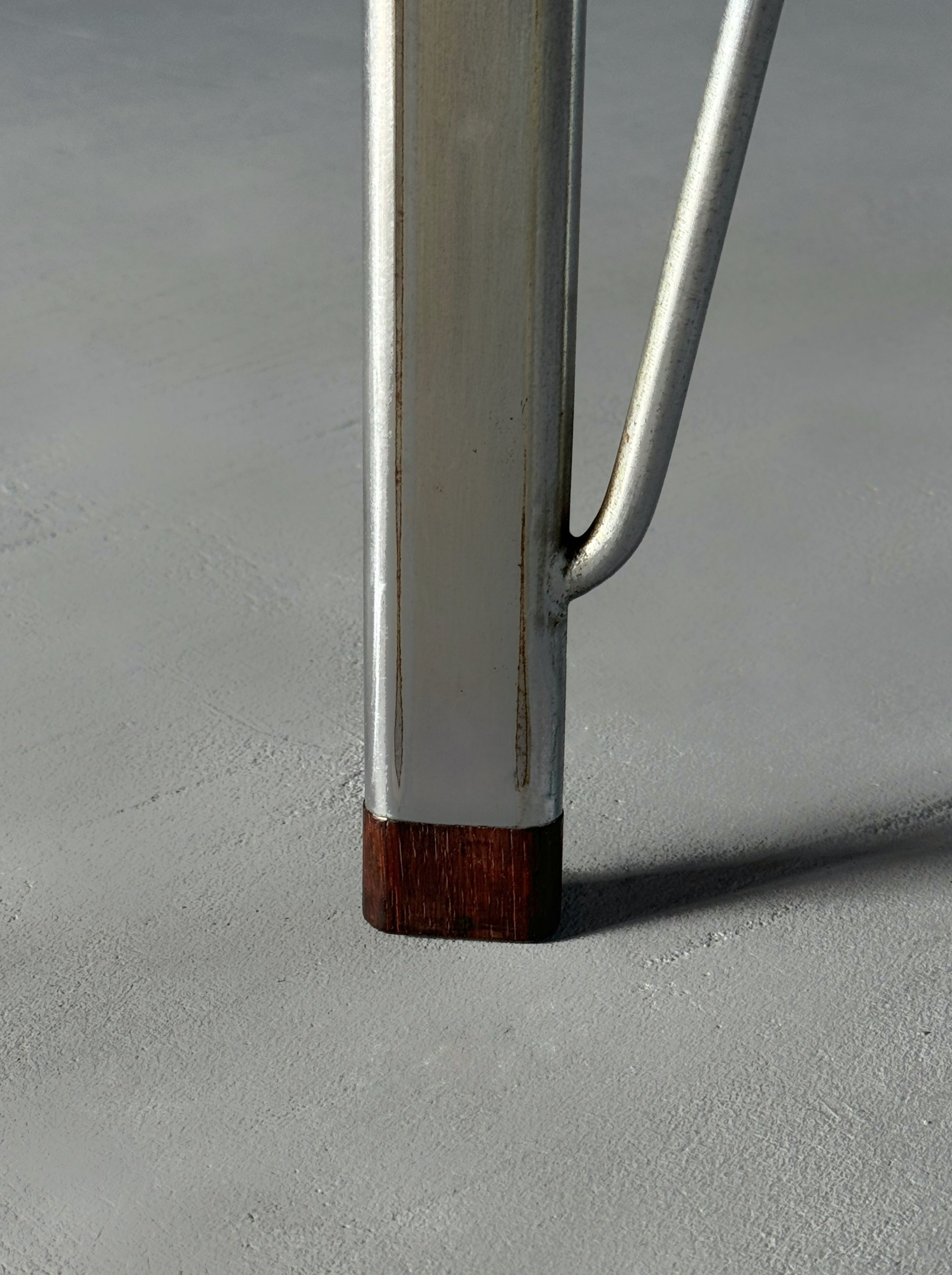 Model 3605 dining table / work table in rosewood by Arne Jacobsen