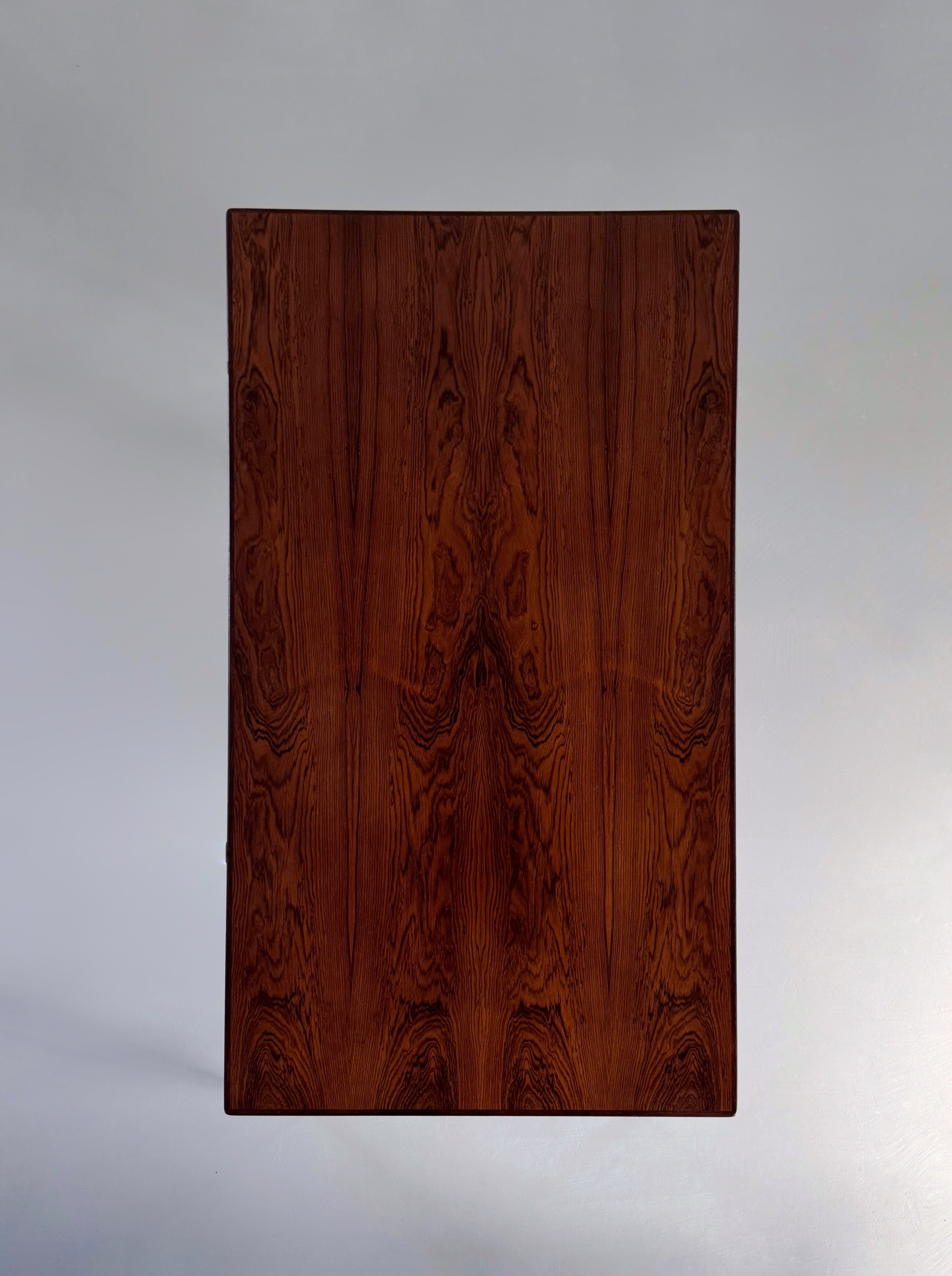Model 3605 dining table / work table in rosewood by Arne Jacobsen