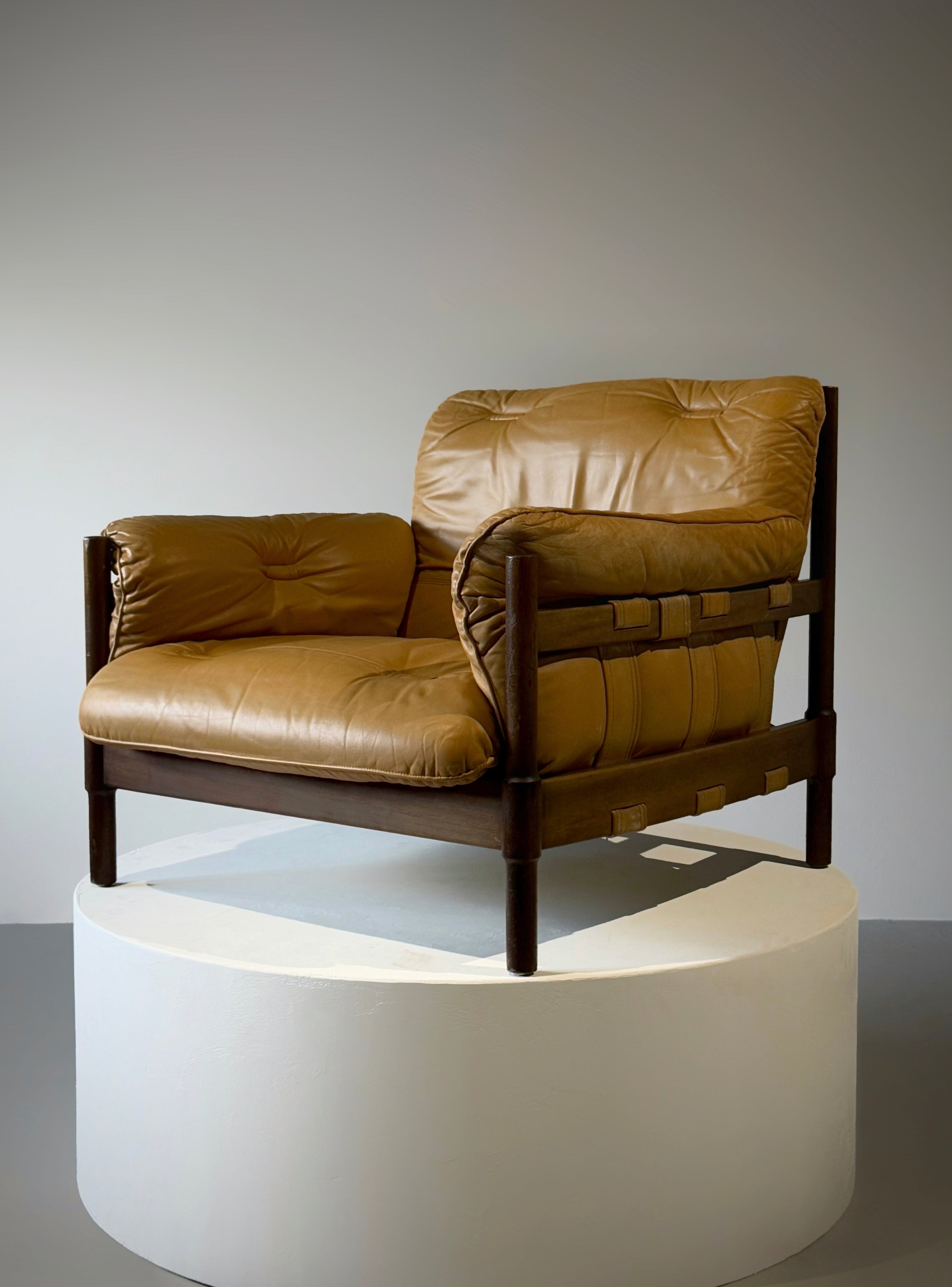 Armchair in Leather and Jatoba Wood, Brazil 1970s