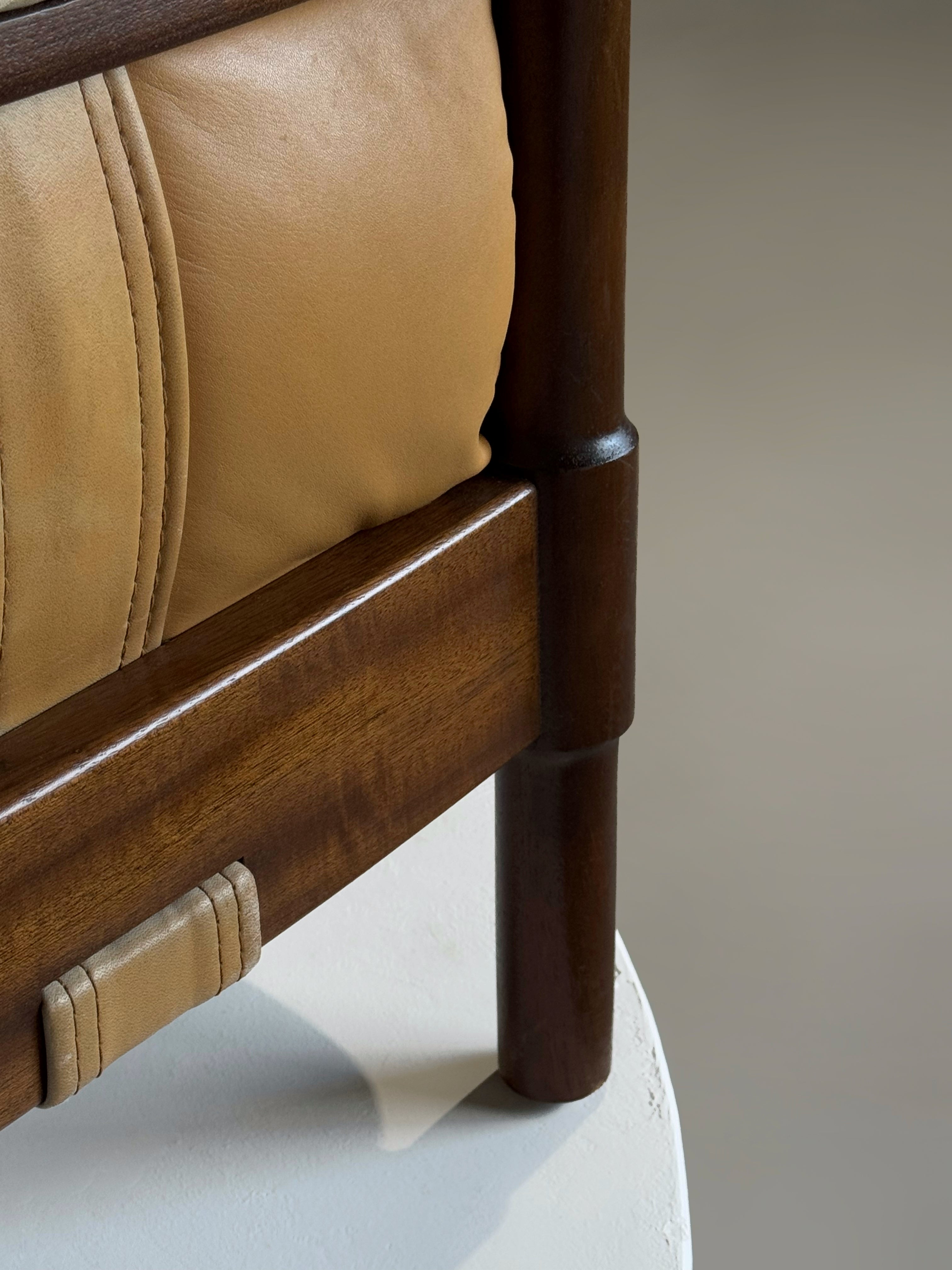 Armchair in Leather and Jatoba Wood, Brazil 1970s
