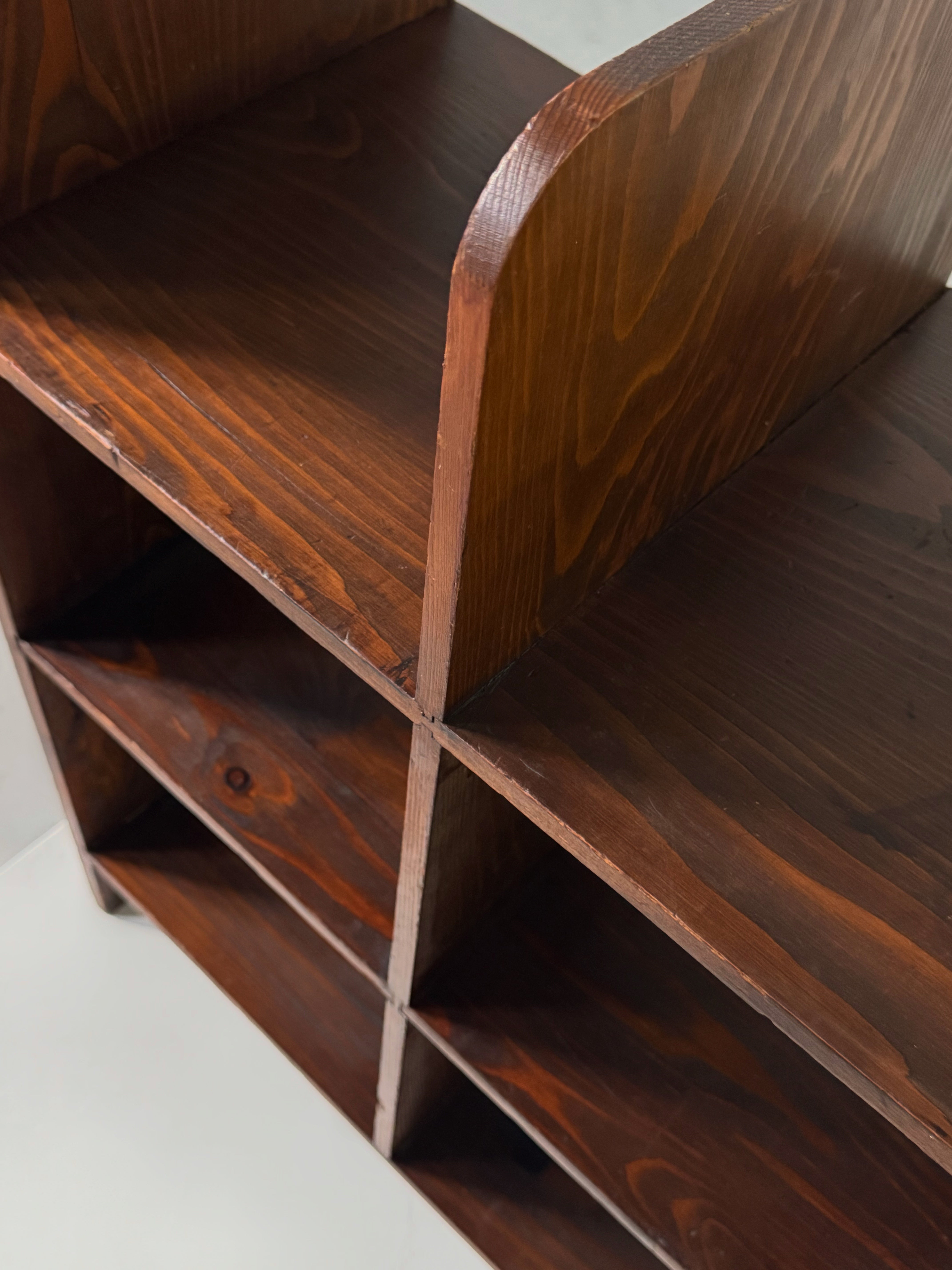 French Shelf 1940s
