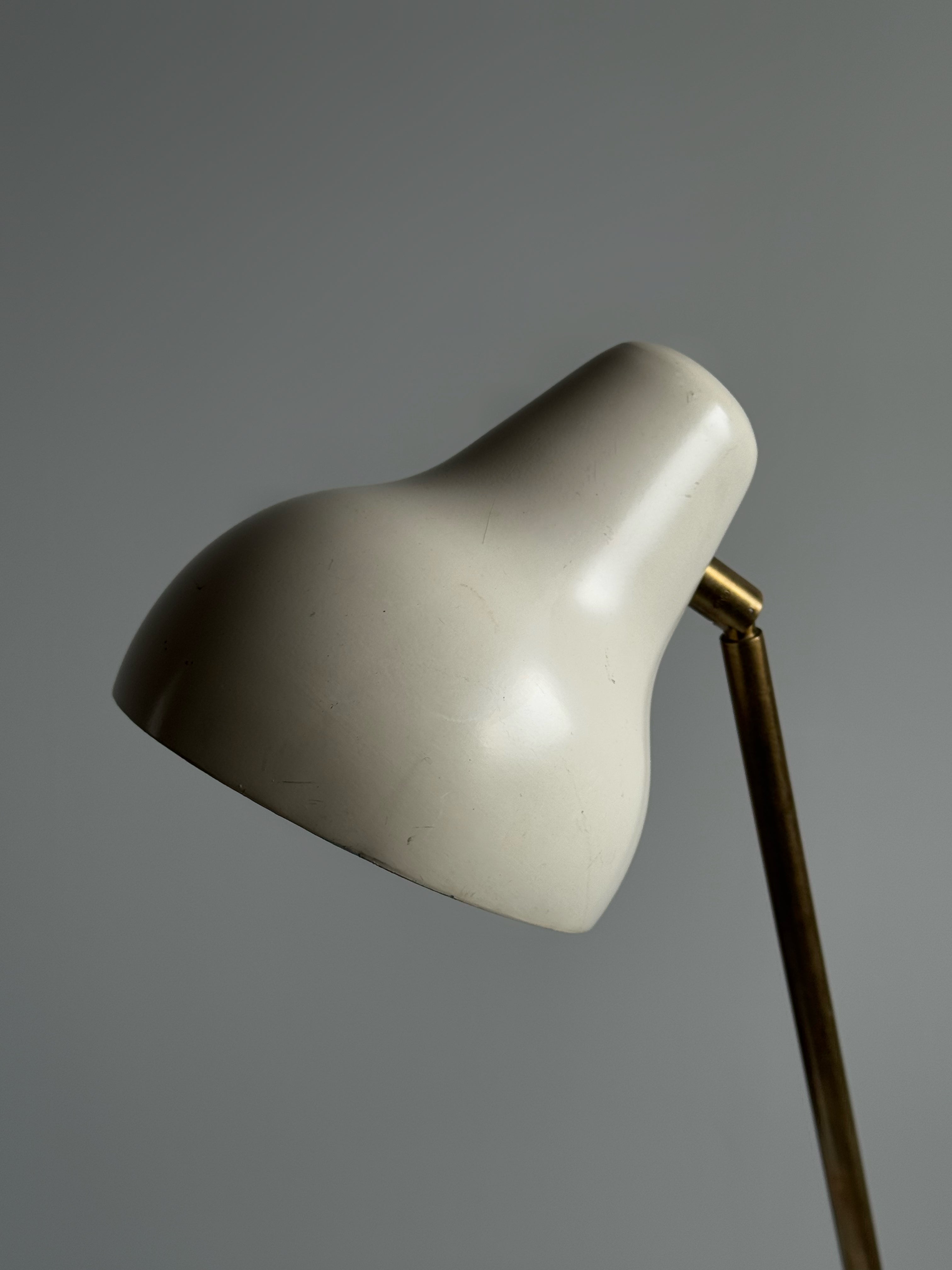 Early VL38 Table or Desk-Lamp, Vilhelm Lauritzen for Louis Poulsen, Denmark 1950