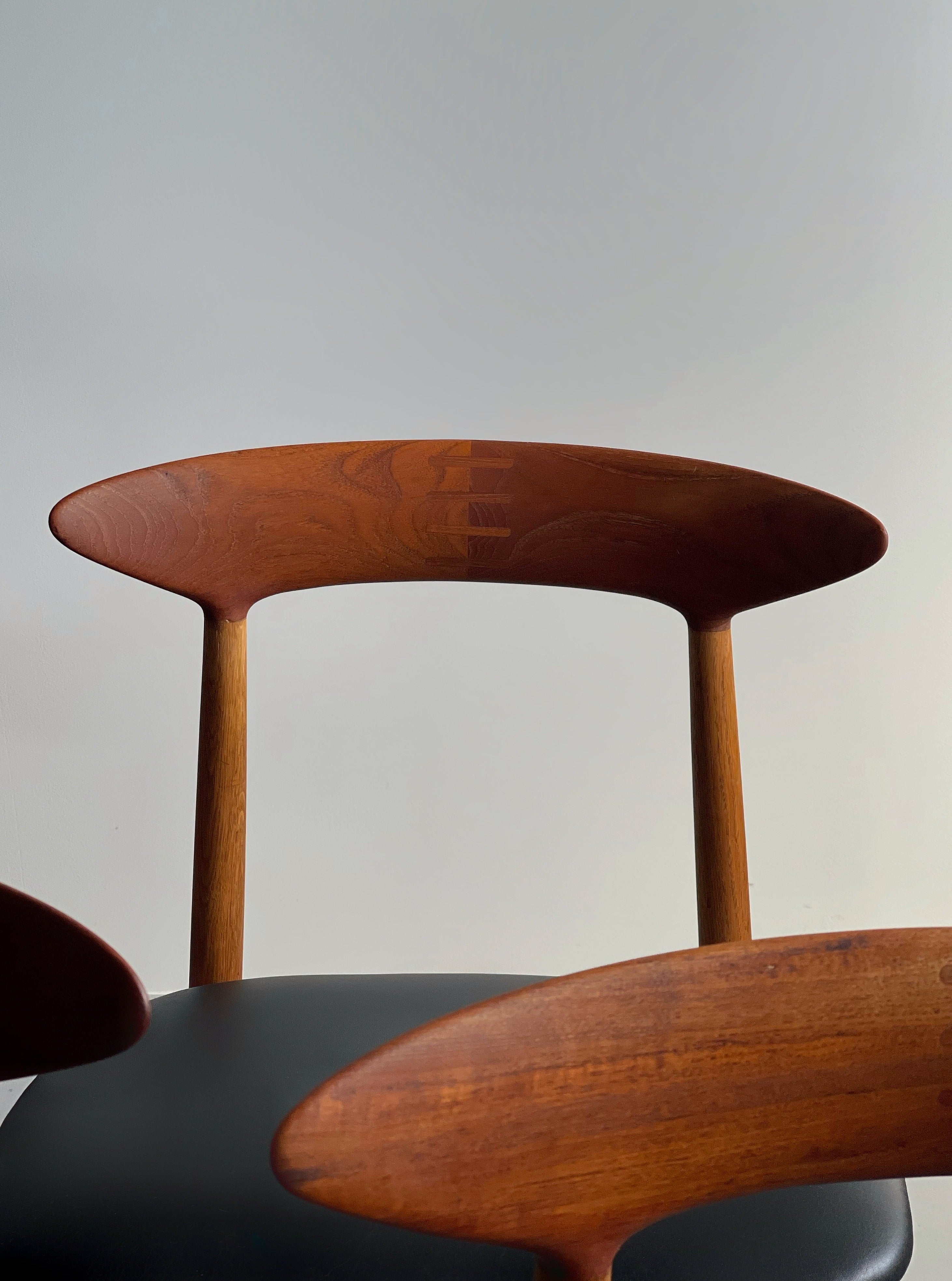 Set of 4 dining chairs in oak with teak backrest by Kurt Østervig