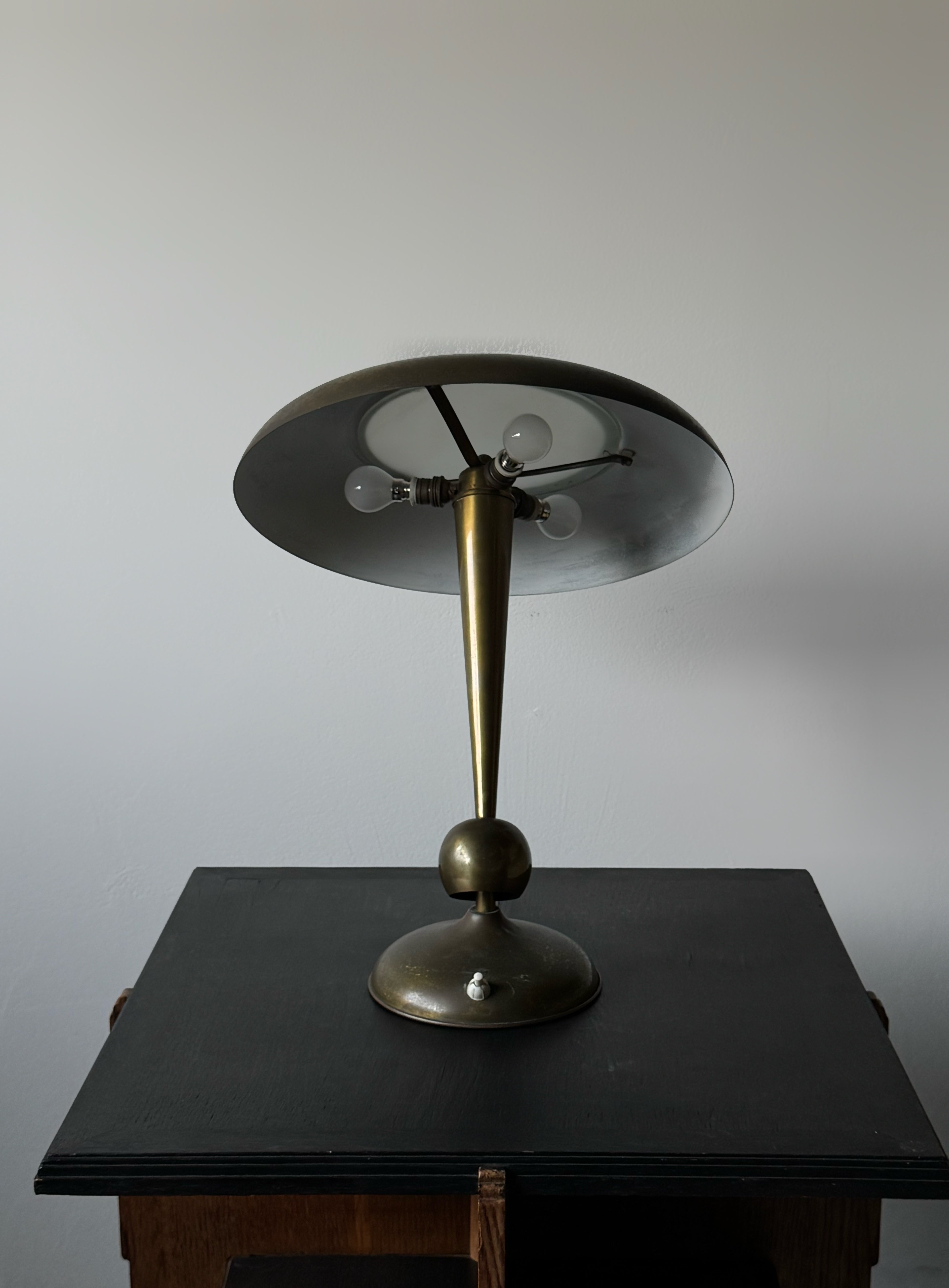 Italian Table Lamp in Brass by Oscar Torlasco for Lumi, 1950s