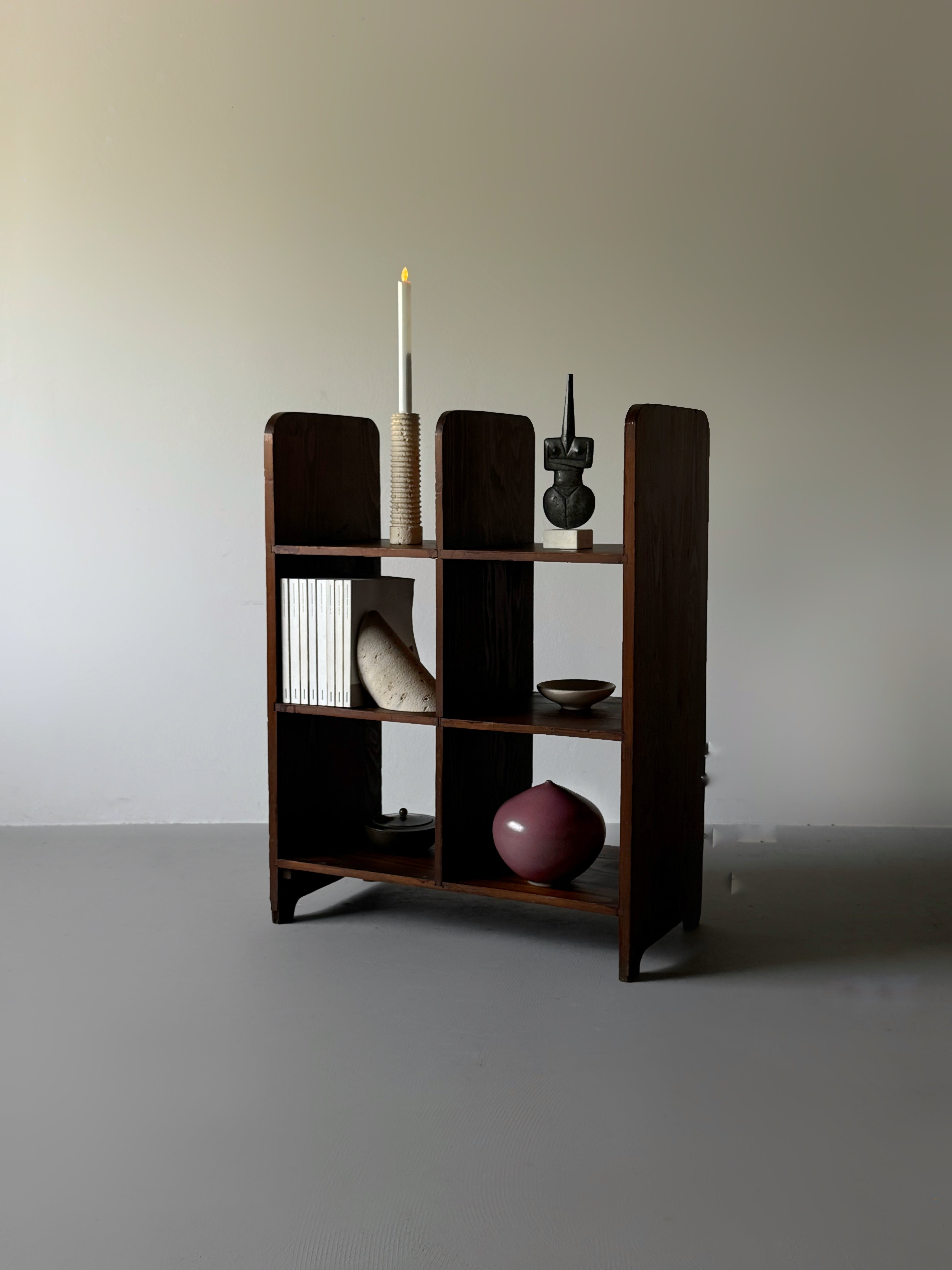 French Shelf 1940s