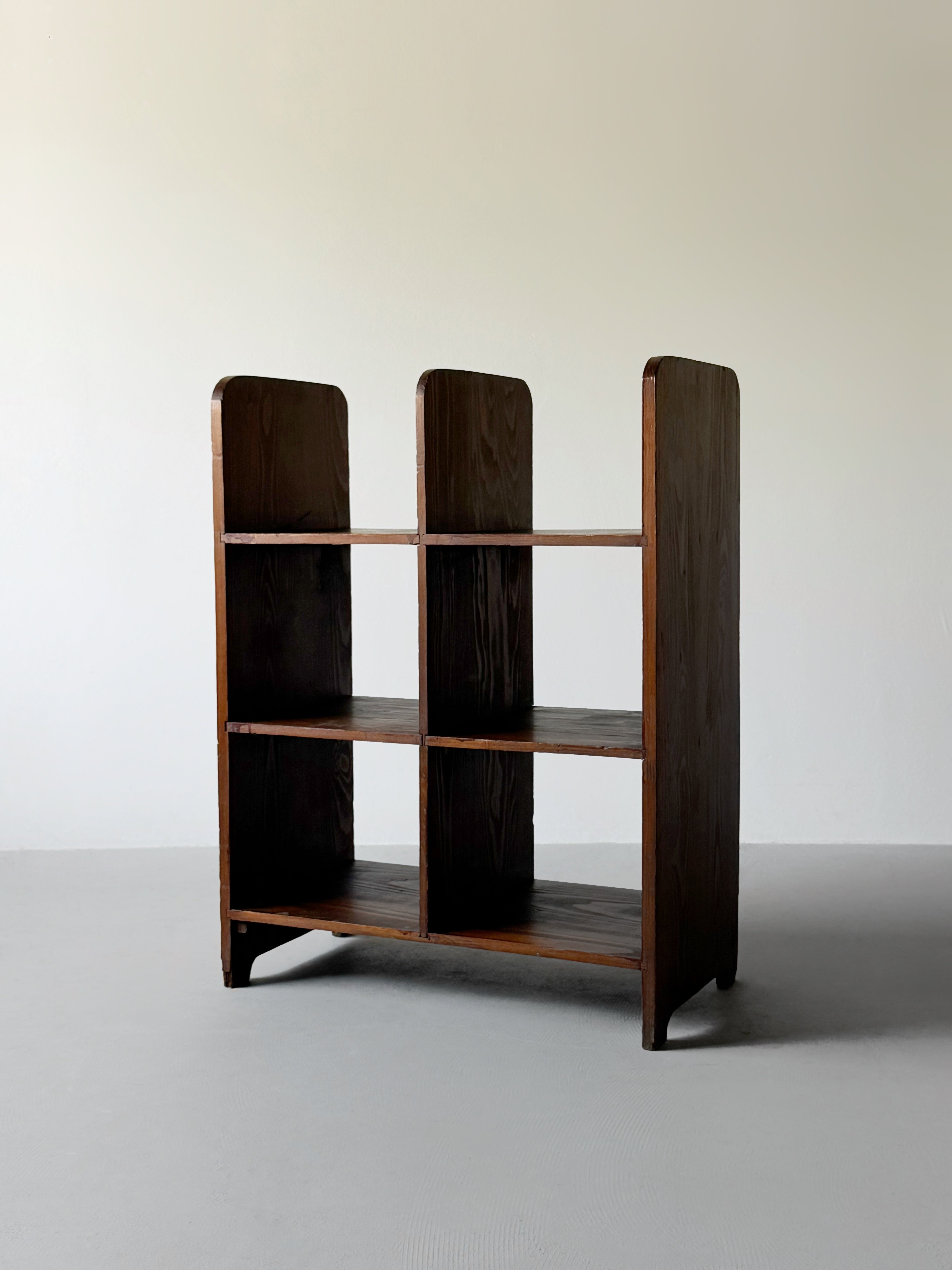 French Shelf 1940s