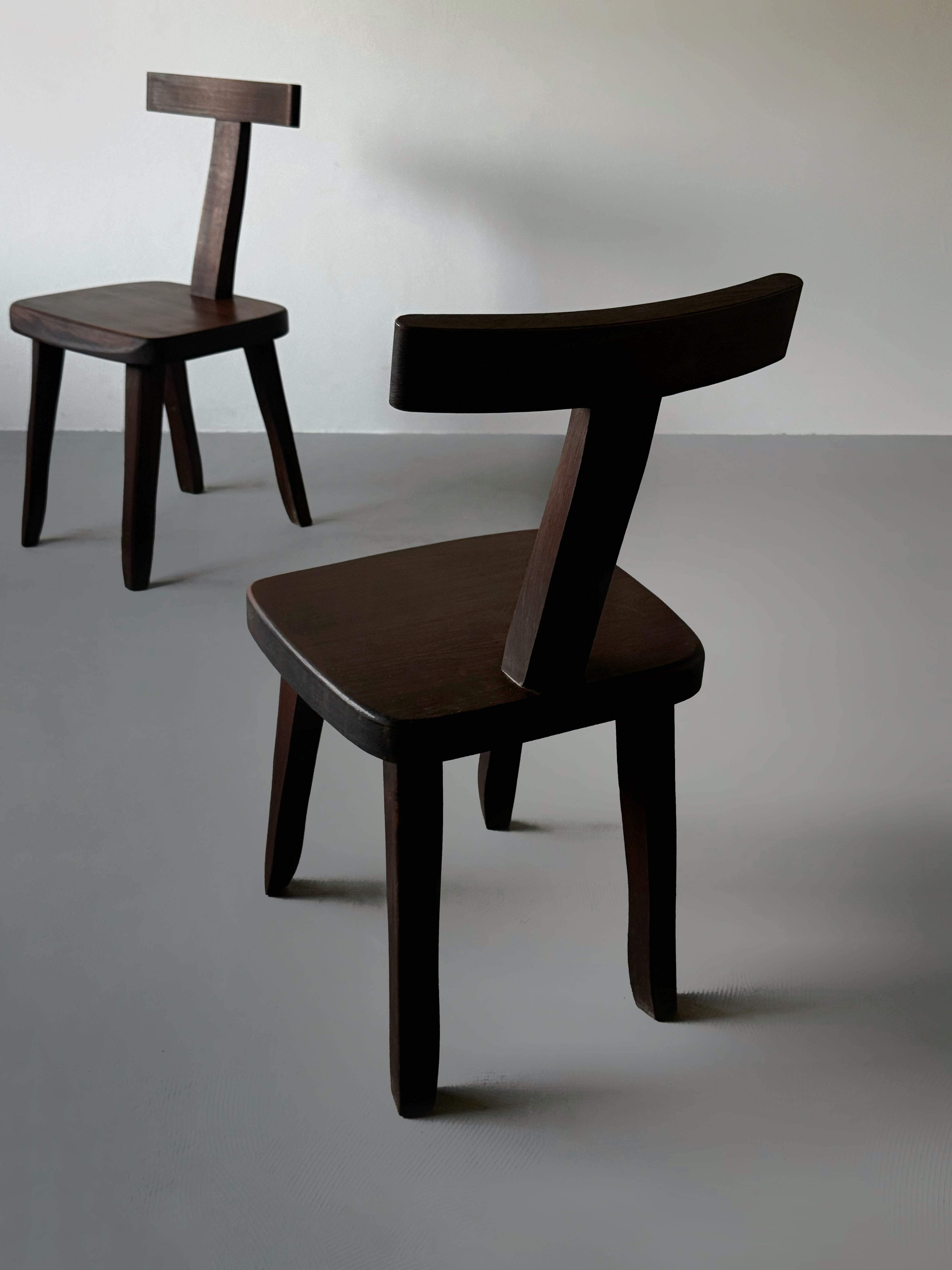 Sculptural Side Chairs in stained Elm, France 1960s