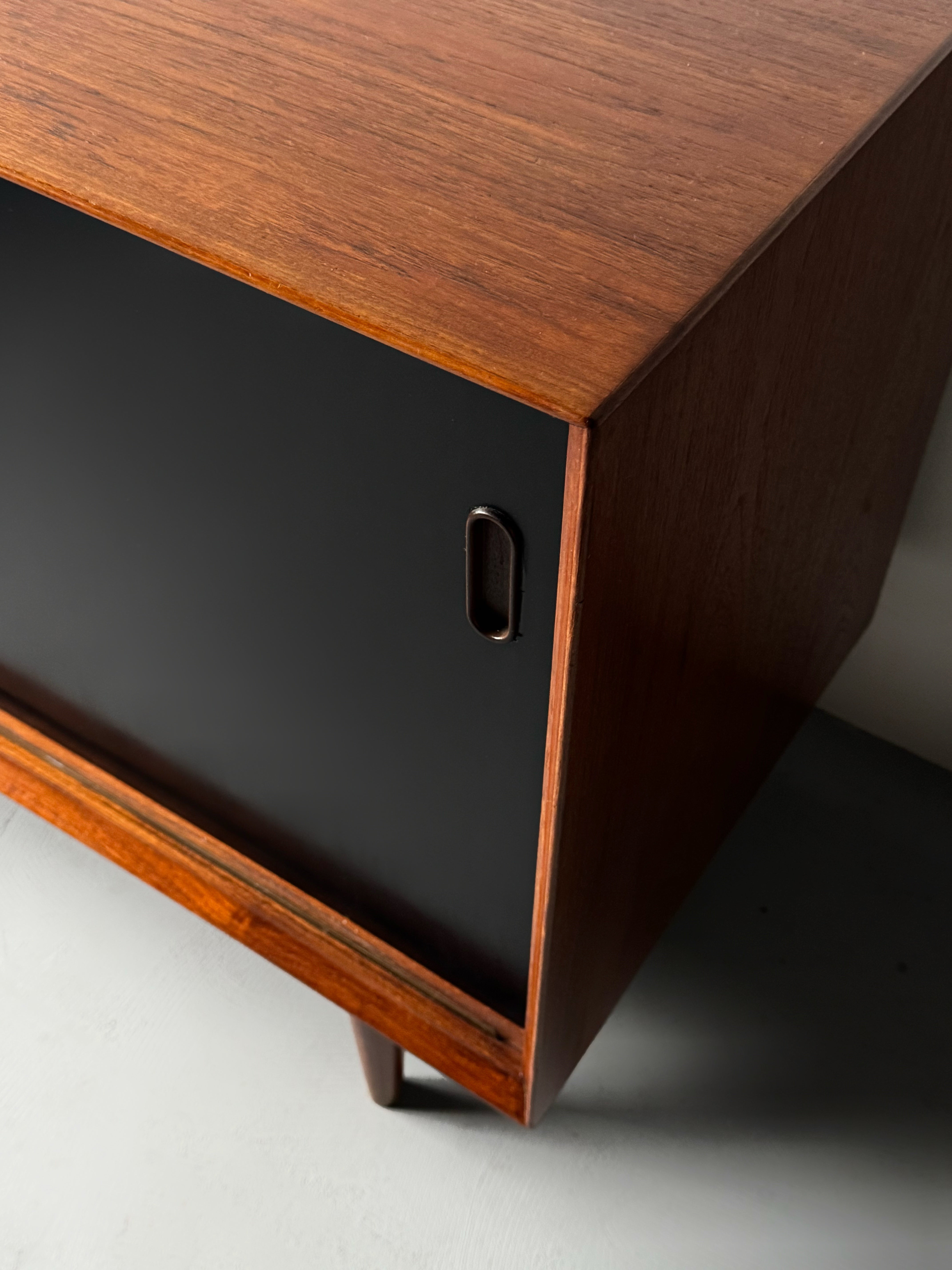 Sideboard OS11 in Teak with Reversible Doors by Arne Vodder for Sibast, Denmark 1950s