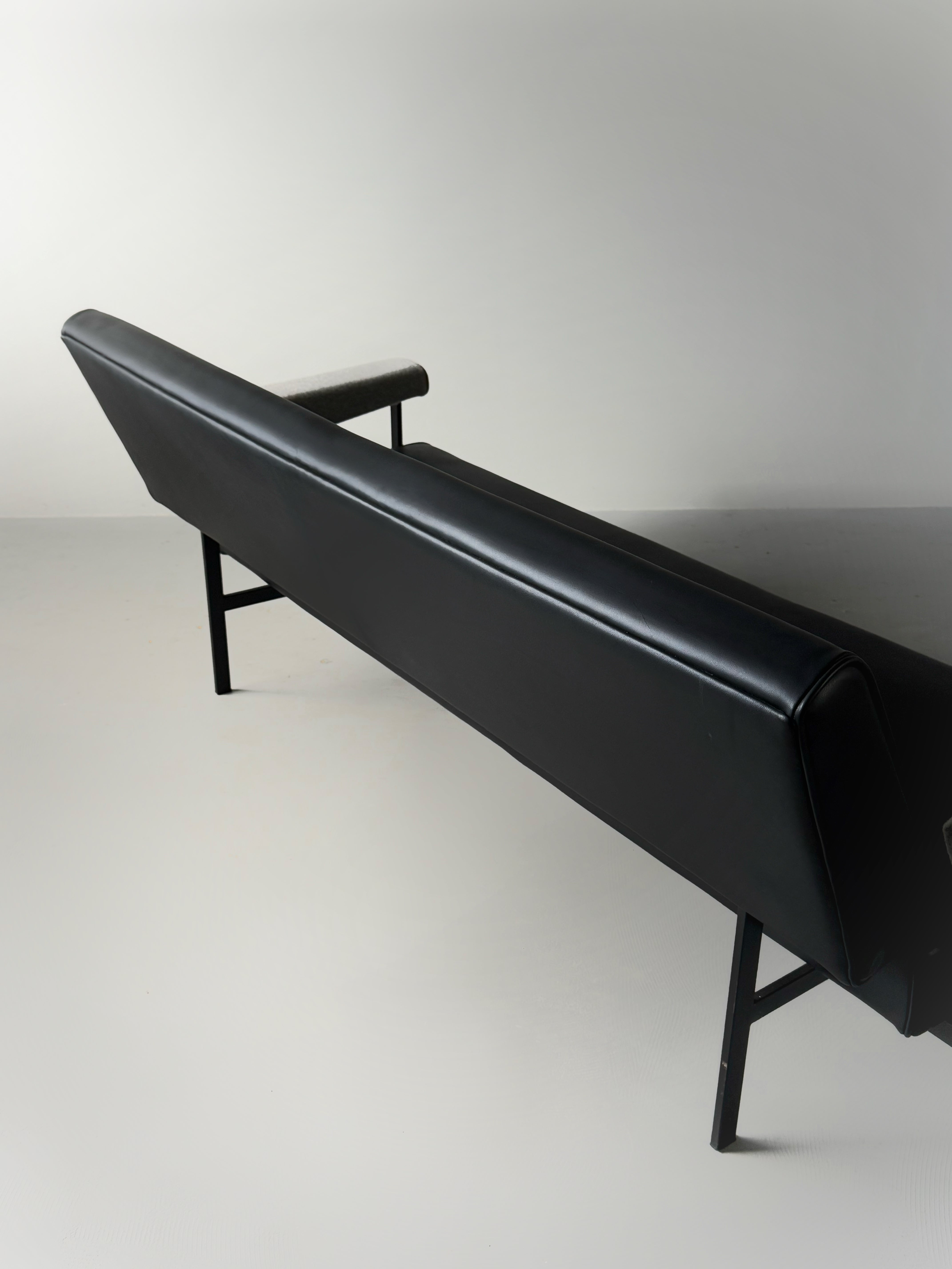 Model MM07 Japanese series sofa by Cees Braakman,1958