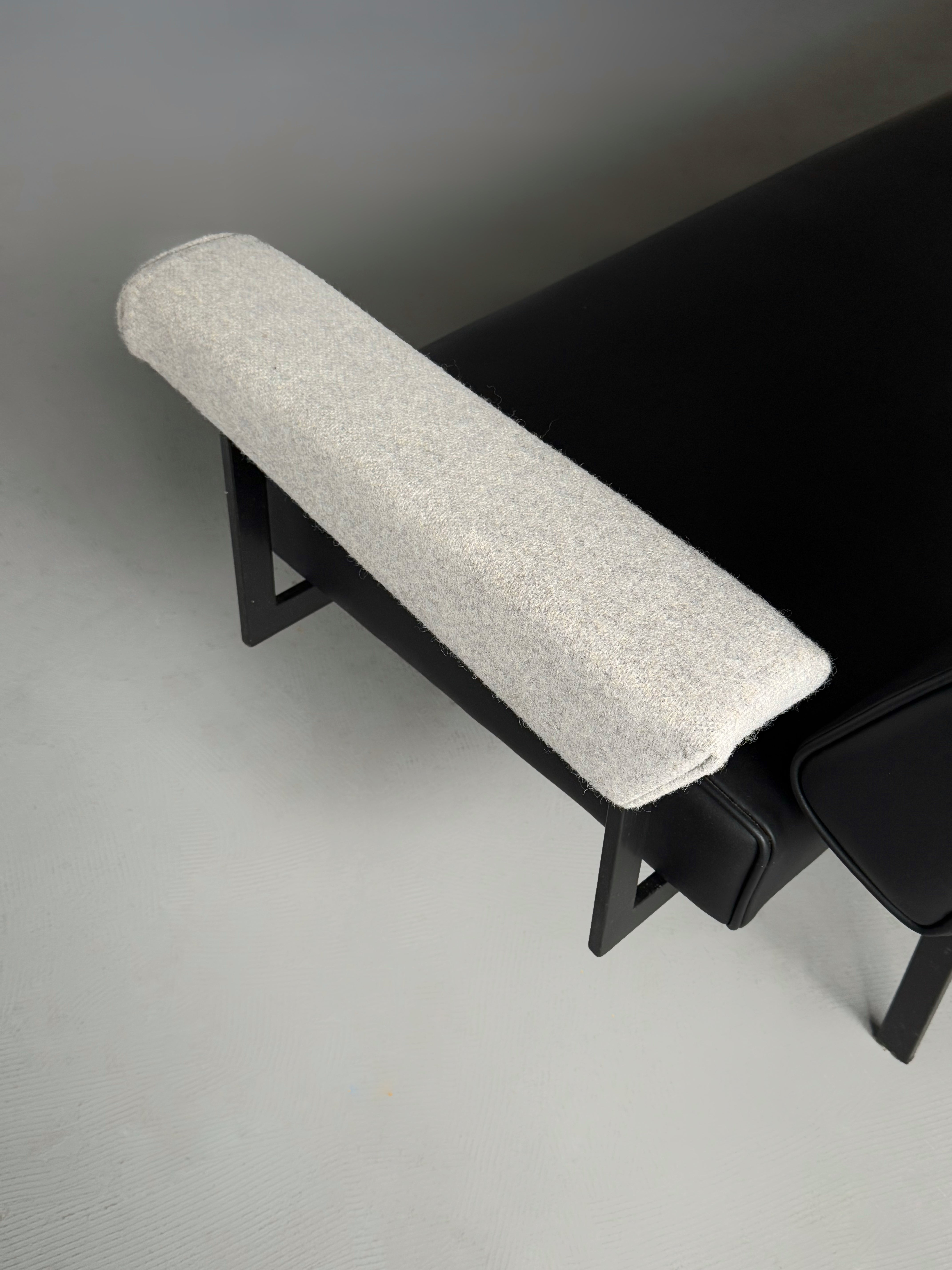 Model MM07 Japanese series sofa by Cees Braakman,1958