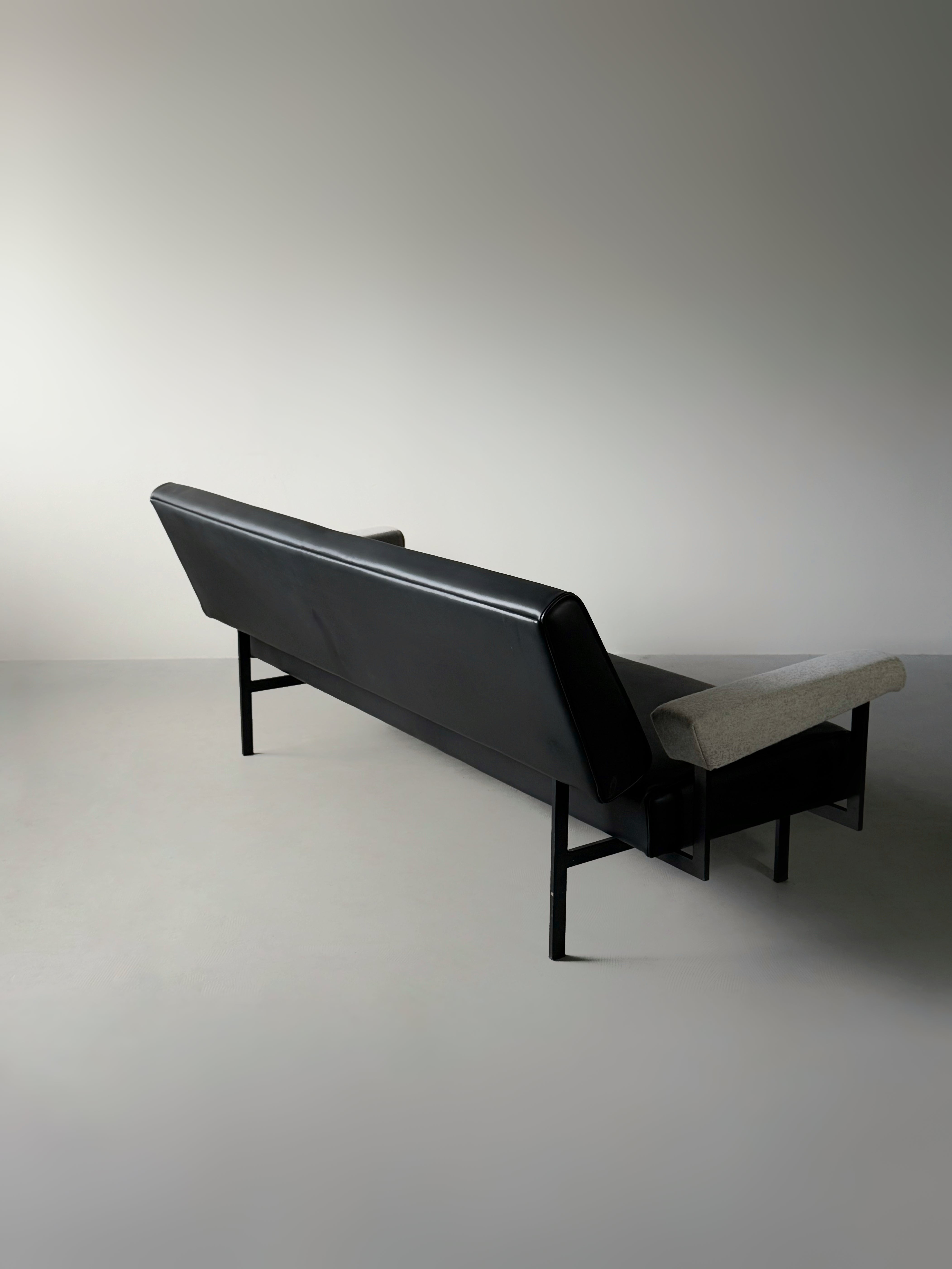 Model MM07 Japanese series sofa by Cees Braakman,1958