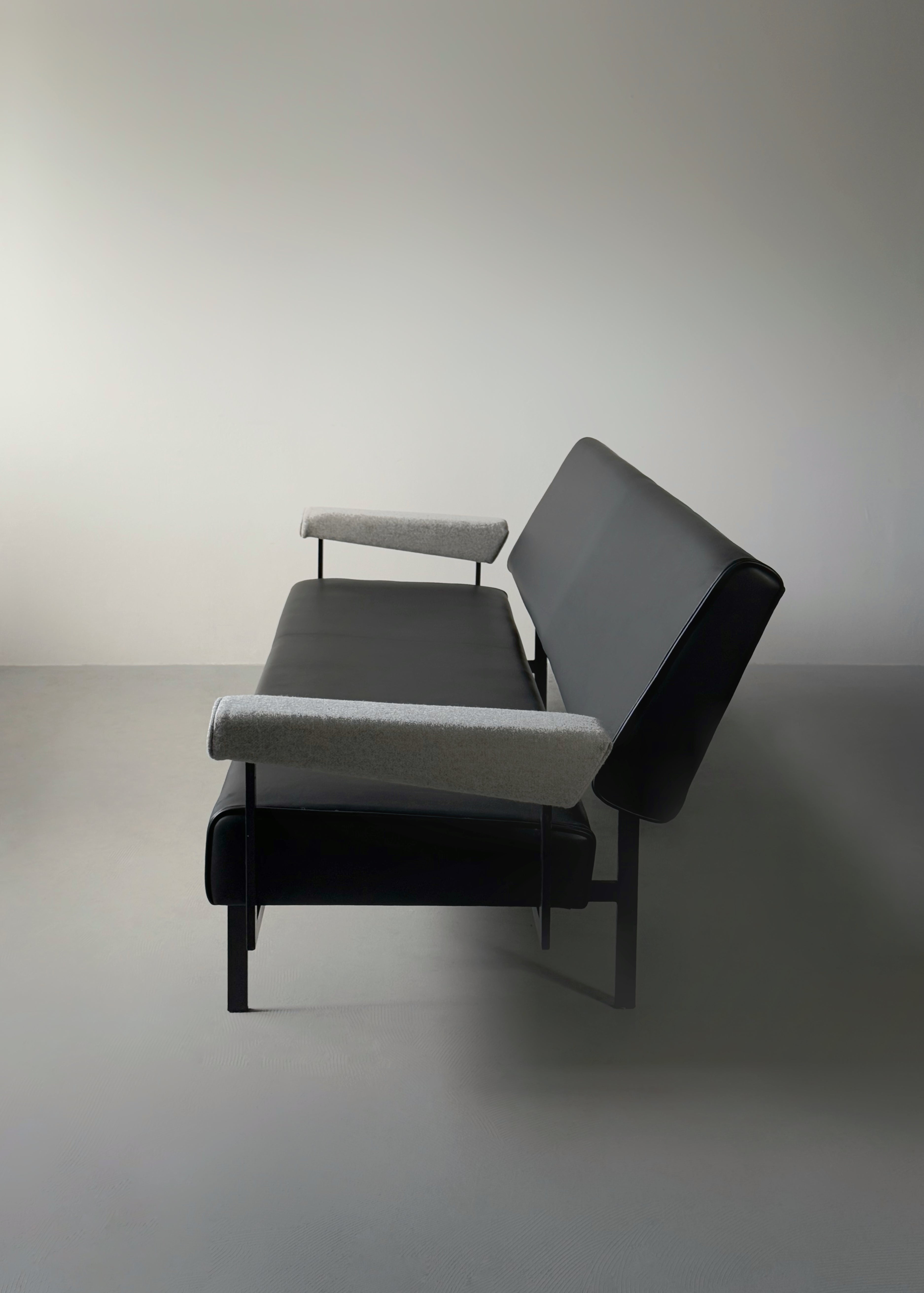 Model MM07 Japanese series sofa by Cees Braakman,1958