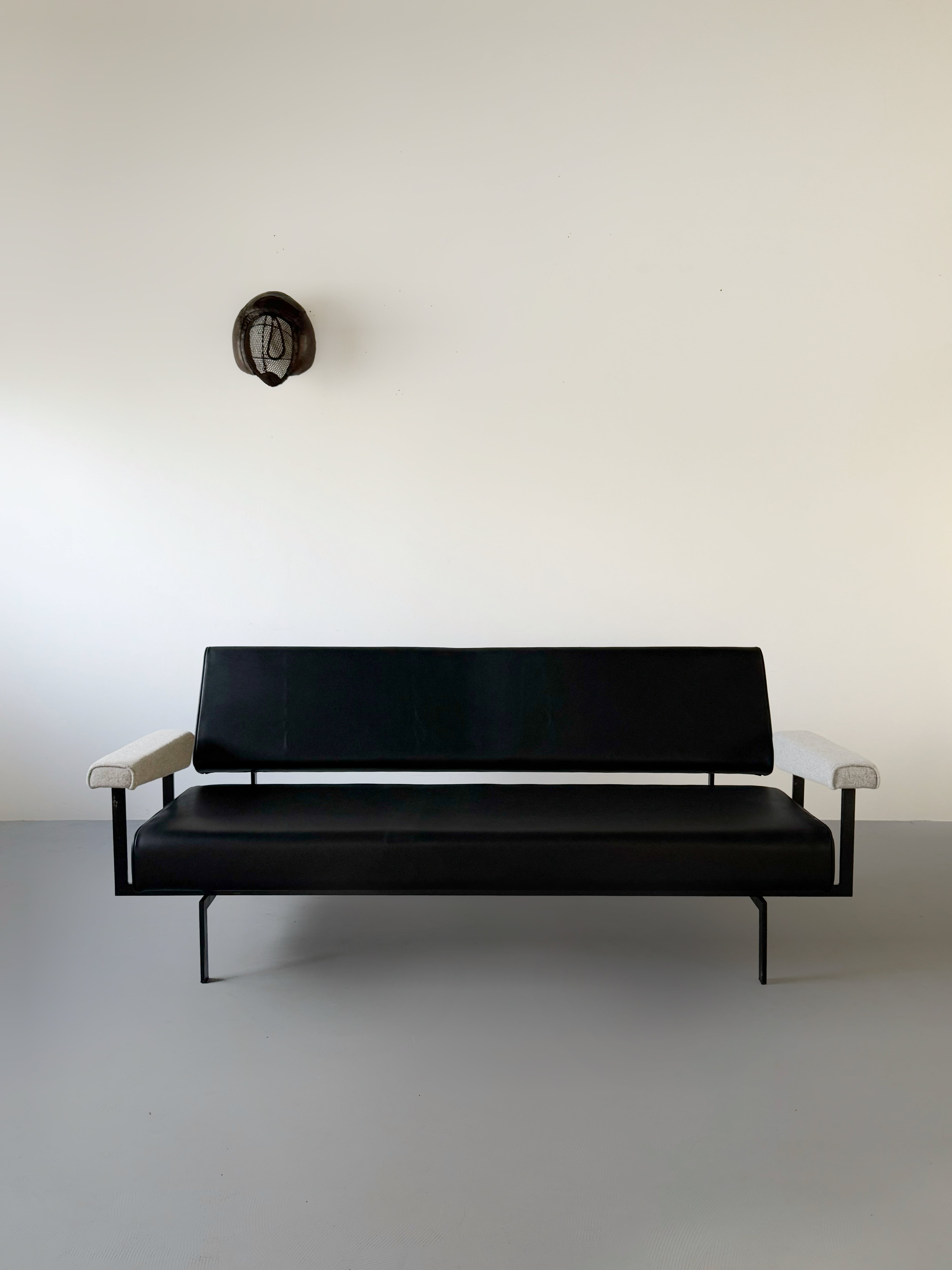 Model MM07 Japanese series sofa by Cees Braakman,1958