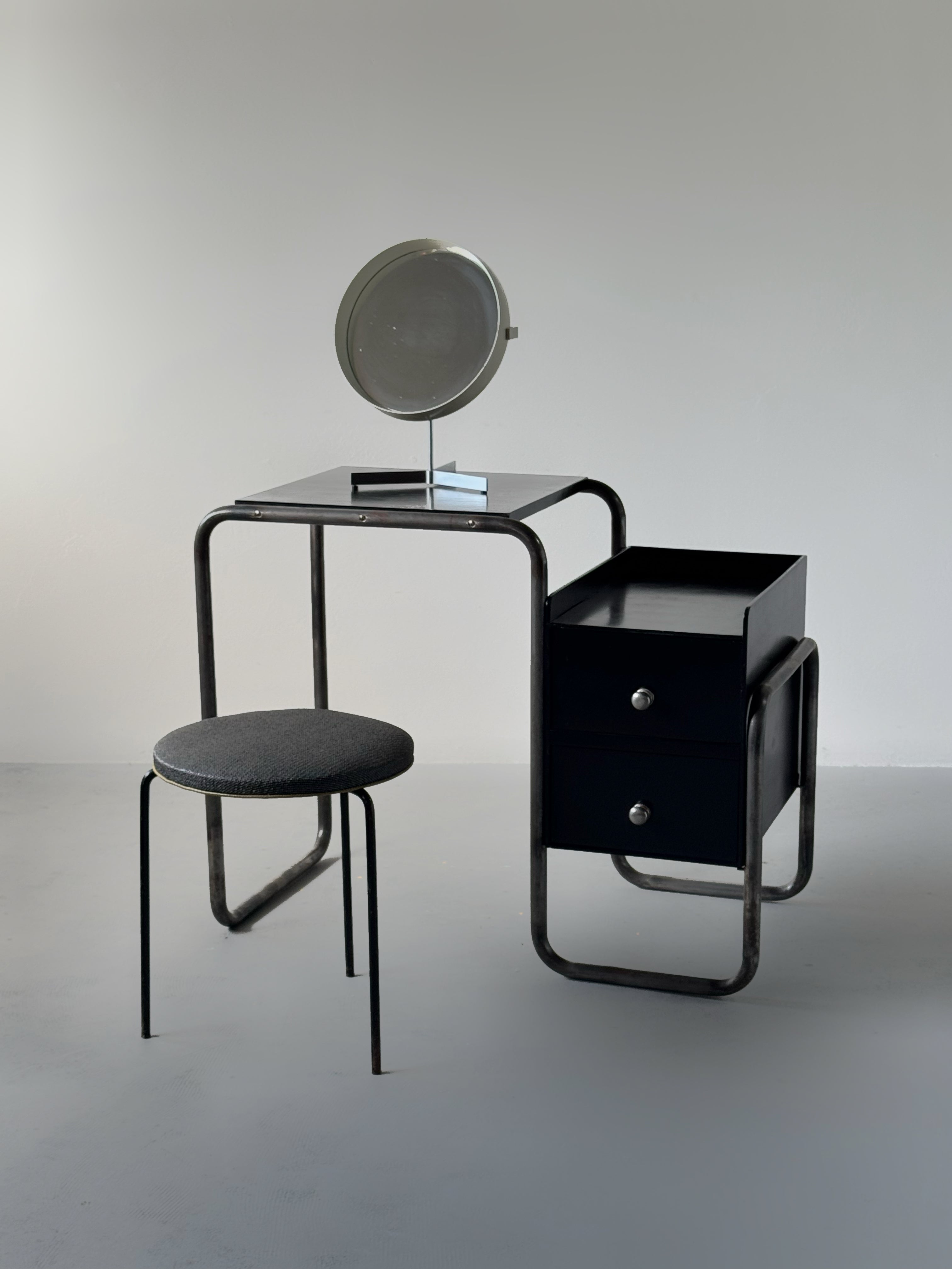 Bauhaus writing desk 1930s Made by Thonet