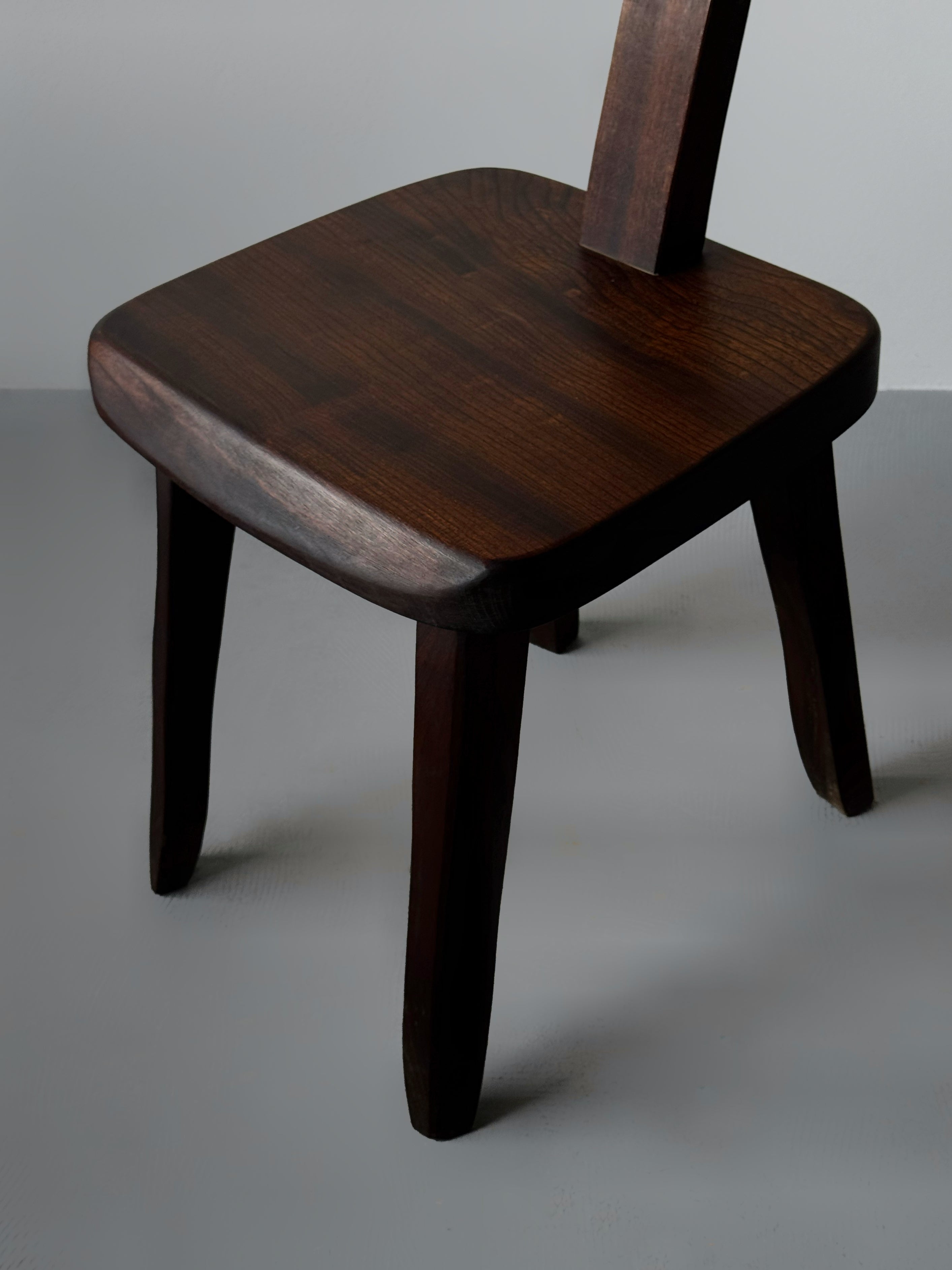 Sculptural Side Chairs in stained Elm, France 1960s