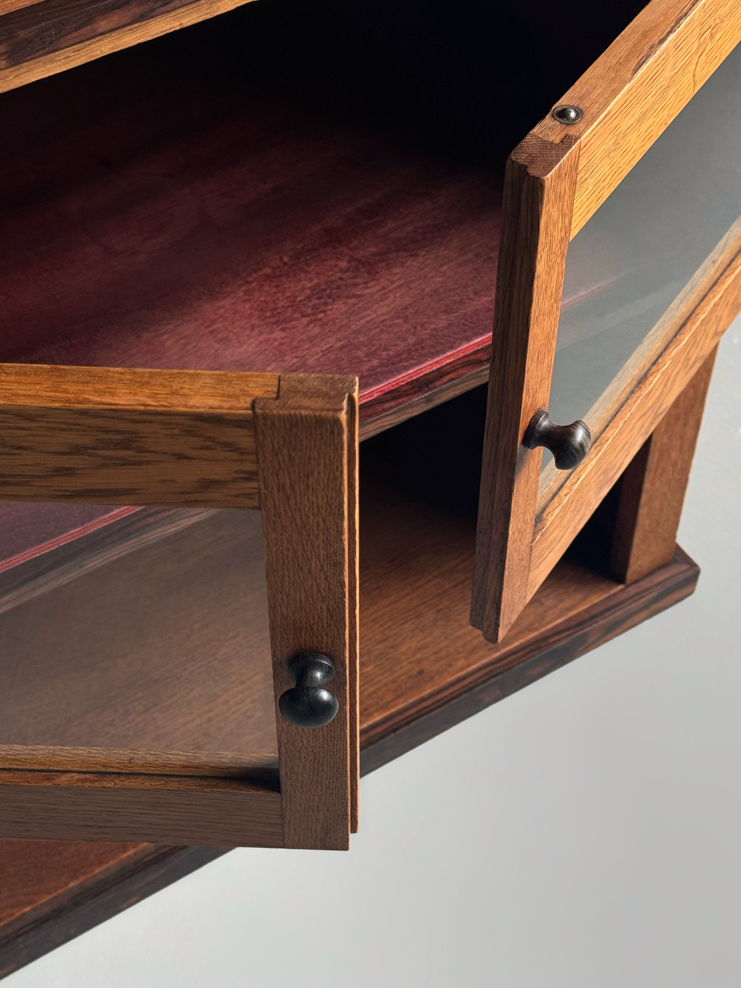 The Hague School / Art Deco Display Cabinet in Oak, The Netherland 1930s