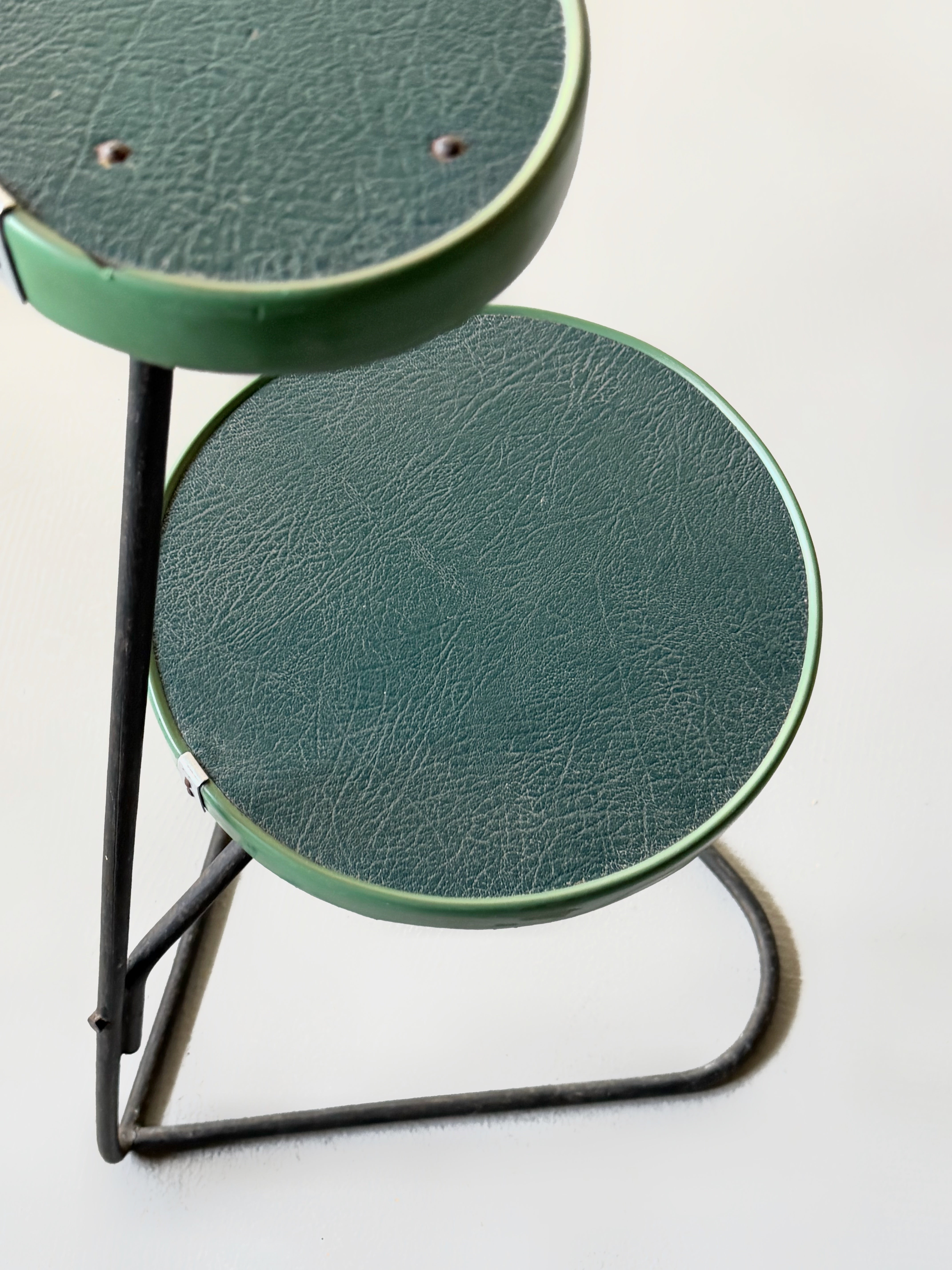 French pedestal table 1950s
