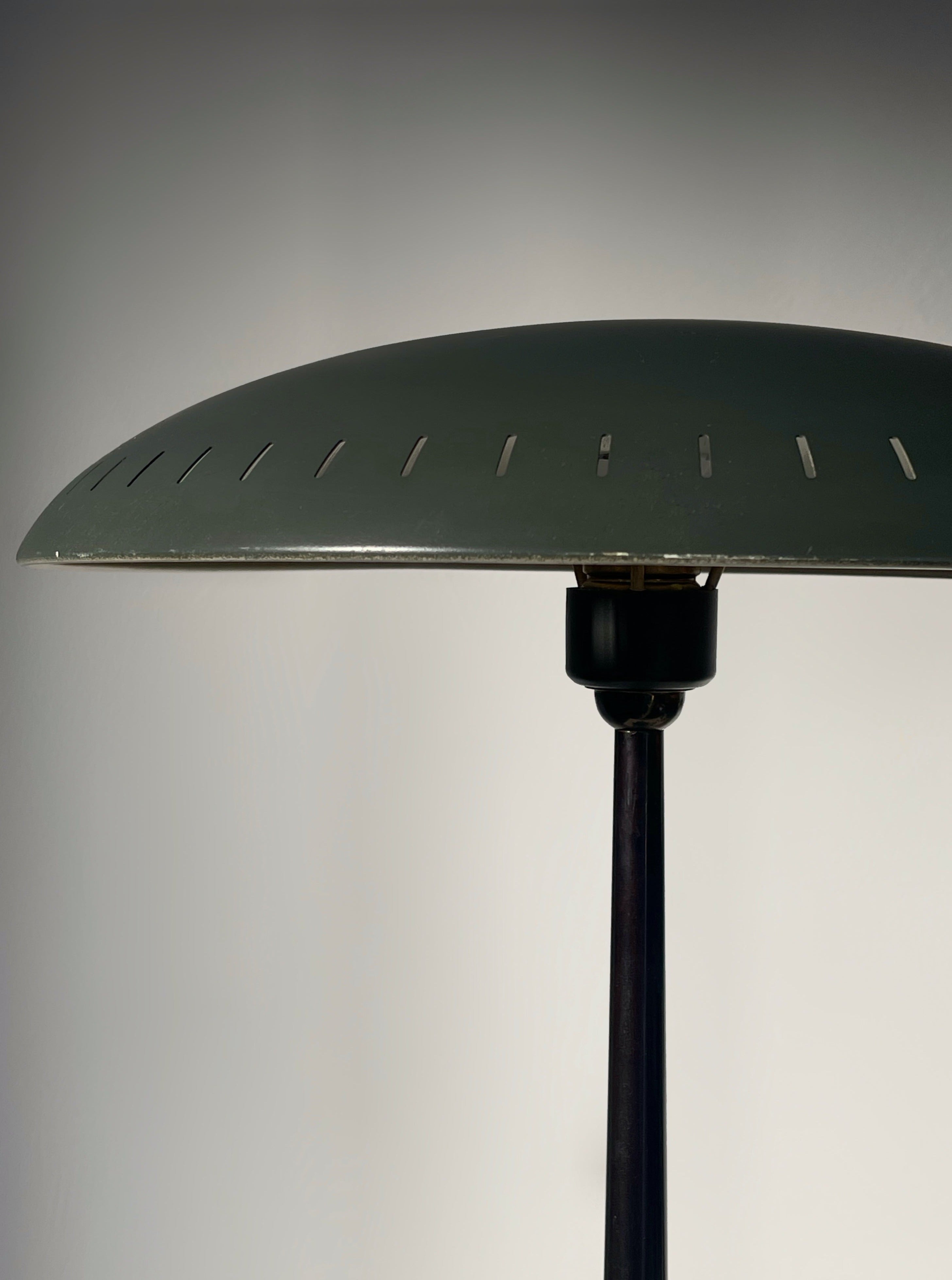 'Senior' Desk Lamp by Louis Kalff