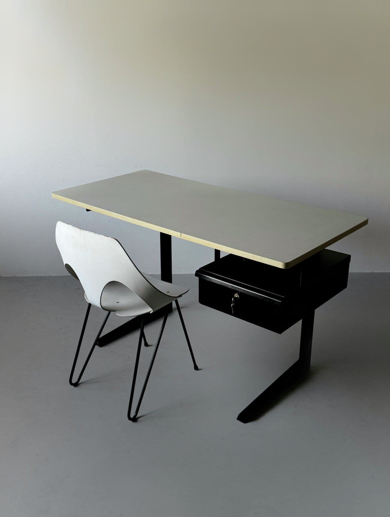 Result Desk by Friso Kramer for Ahrend de Cirkel, Holland 1958