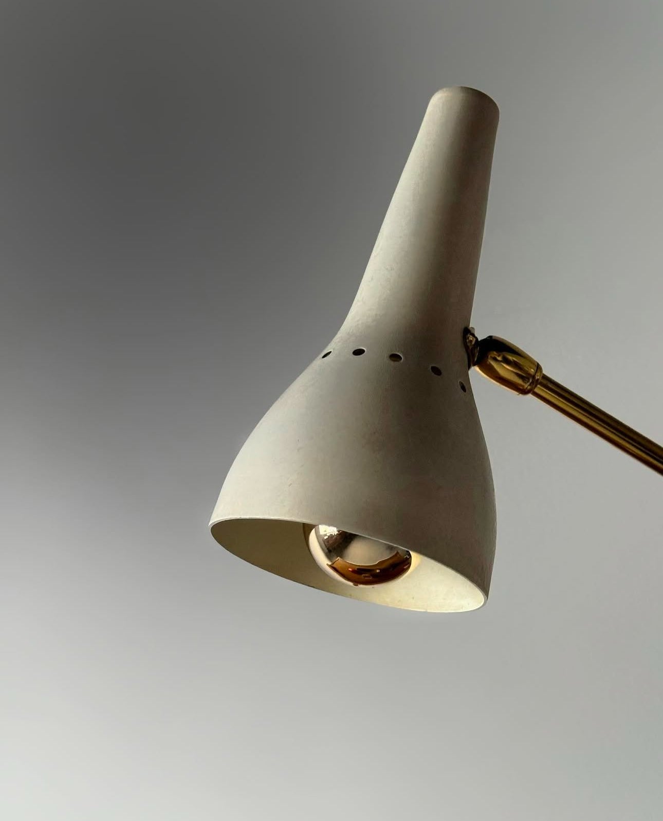 Italian Brass Table Lamp With Light Beige Ripple Finish