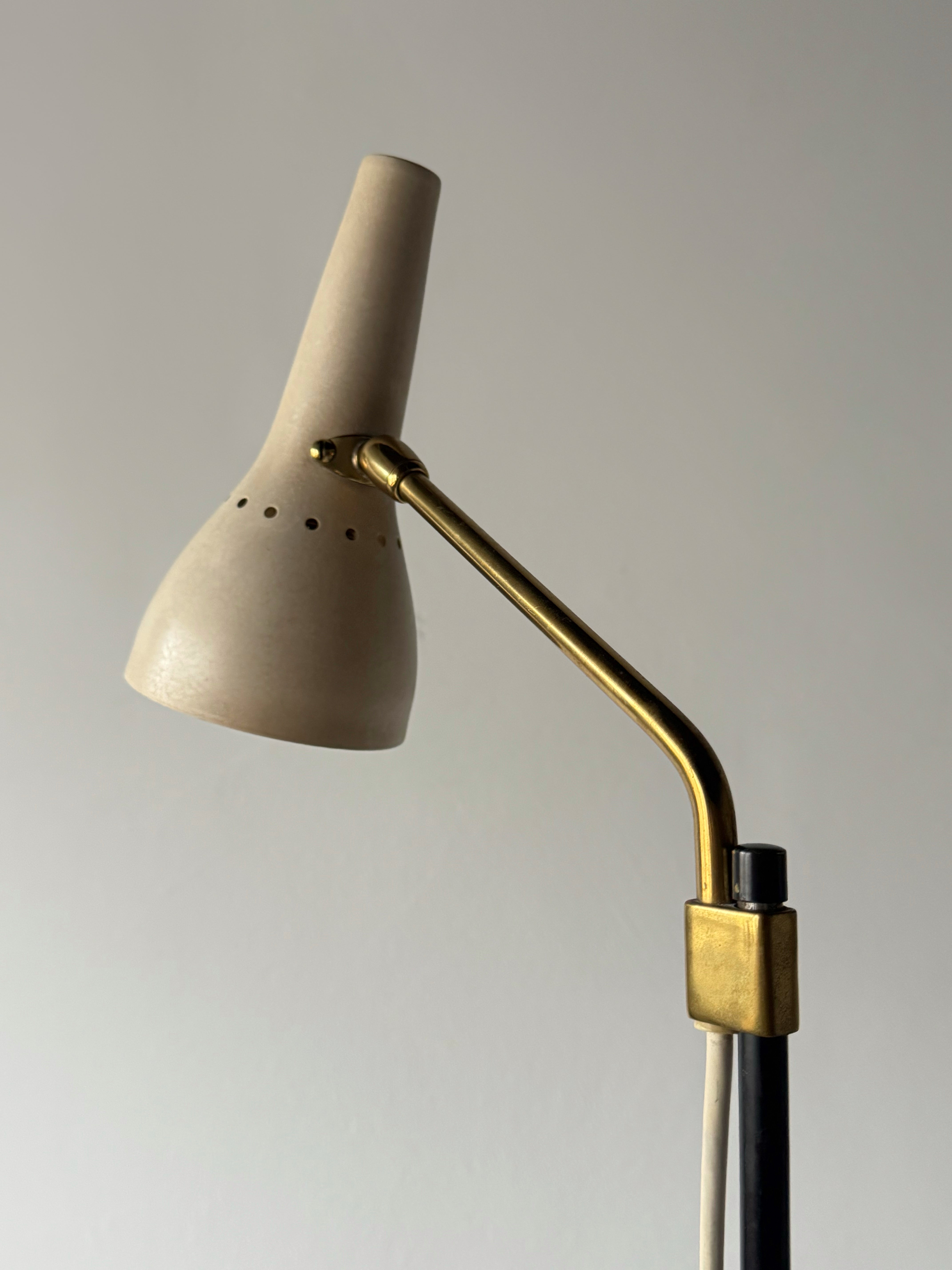 Italian Brass Table Lamp With Light Beige Ripple Finish