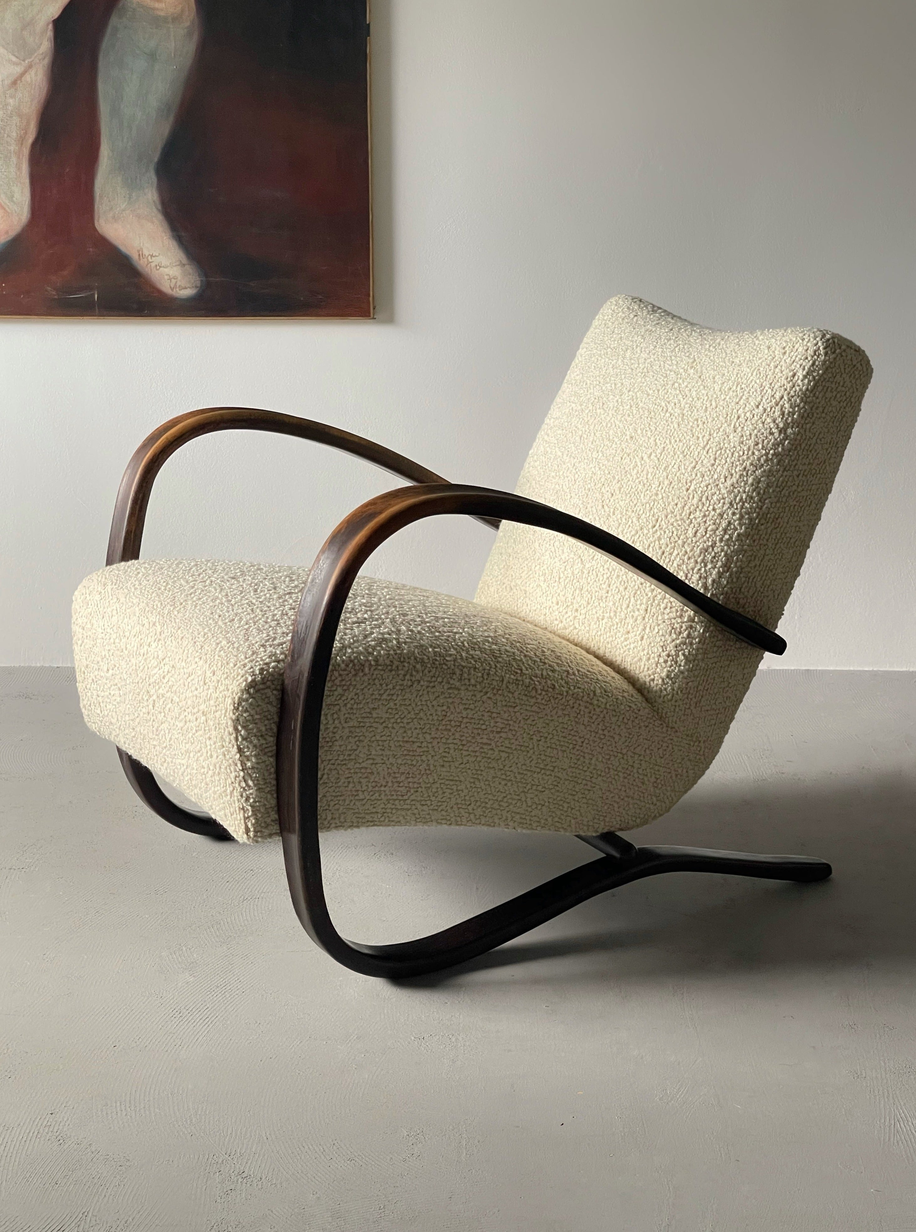 H269 lounge chair by Jindřich Halabala