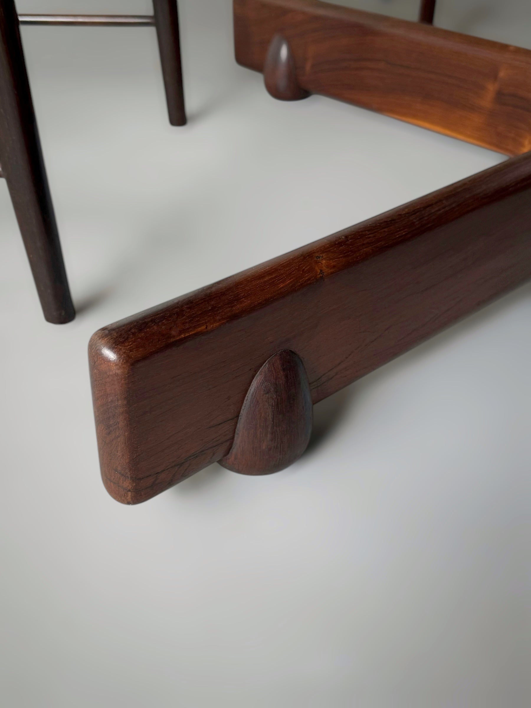 "Alex" Round Dining Table and ”Lucio” chairs by Sergio Rodrigues, Brazil 1960