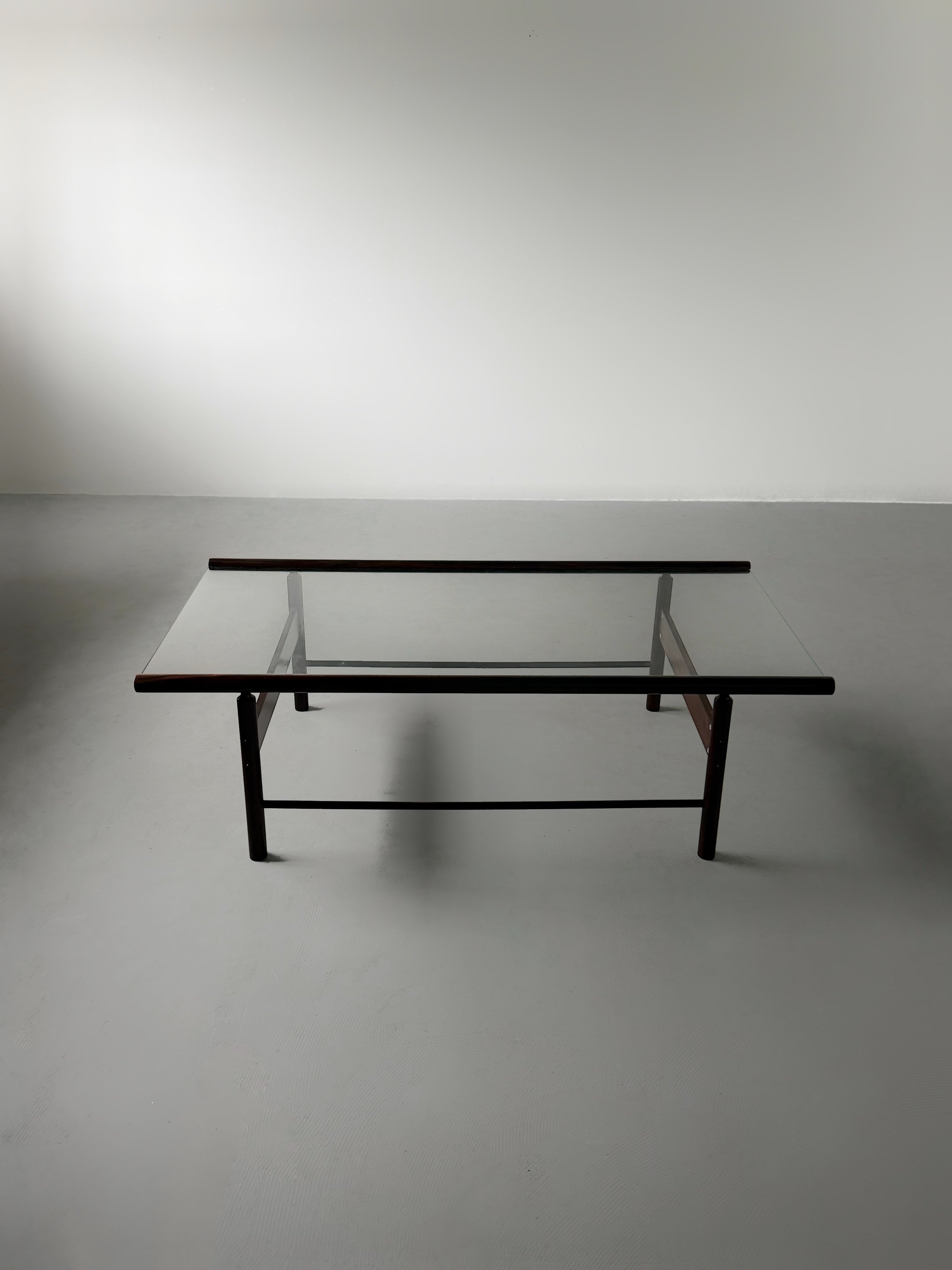 Model Jockey coffee table by Jorge Zalszupin, Brazil