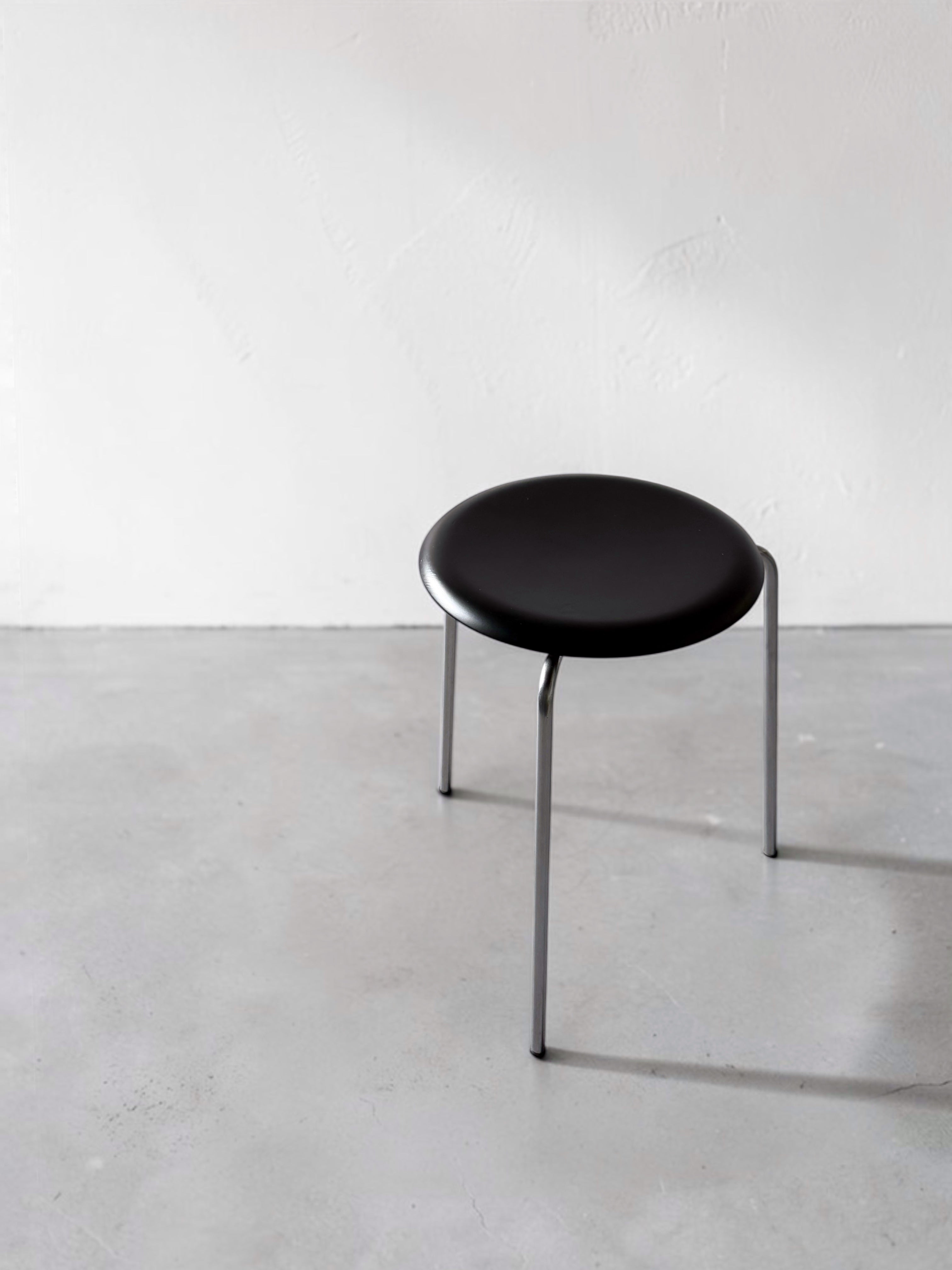 Dot stool model 3170 by Arne Jacobsen, Fritz Hansen 1960s