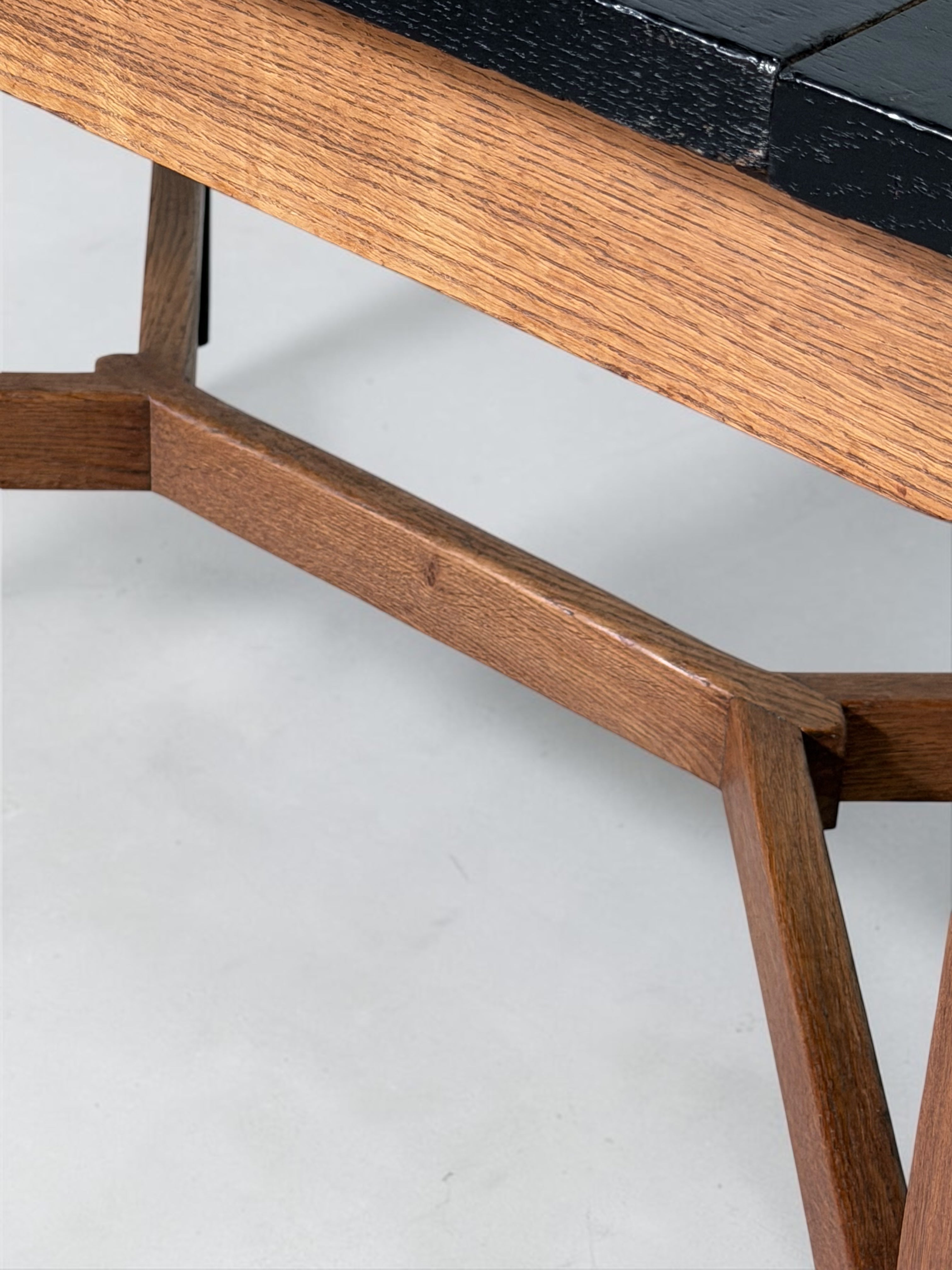 Haagse School armchairs by H. Fels for L.O.V. Oosterbeek, 1920s