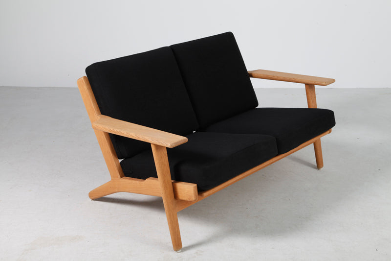 GE290 sofa in oak by Hans J. Wegner