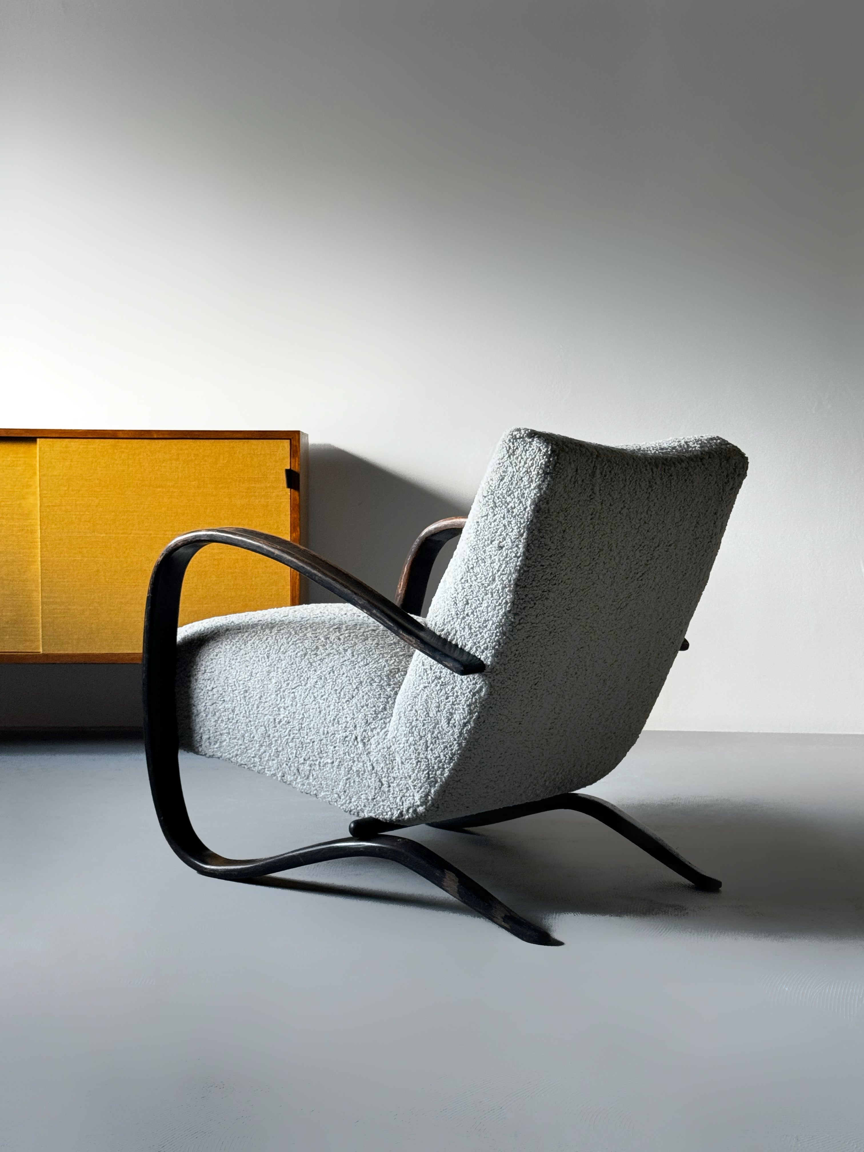 H269 lounge chair by Jindřich Halabala for Thonet, Czech Republic 1930s