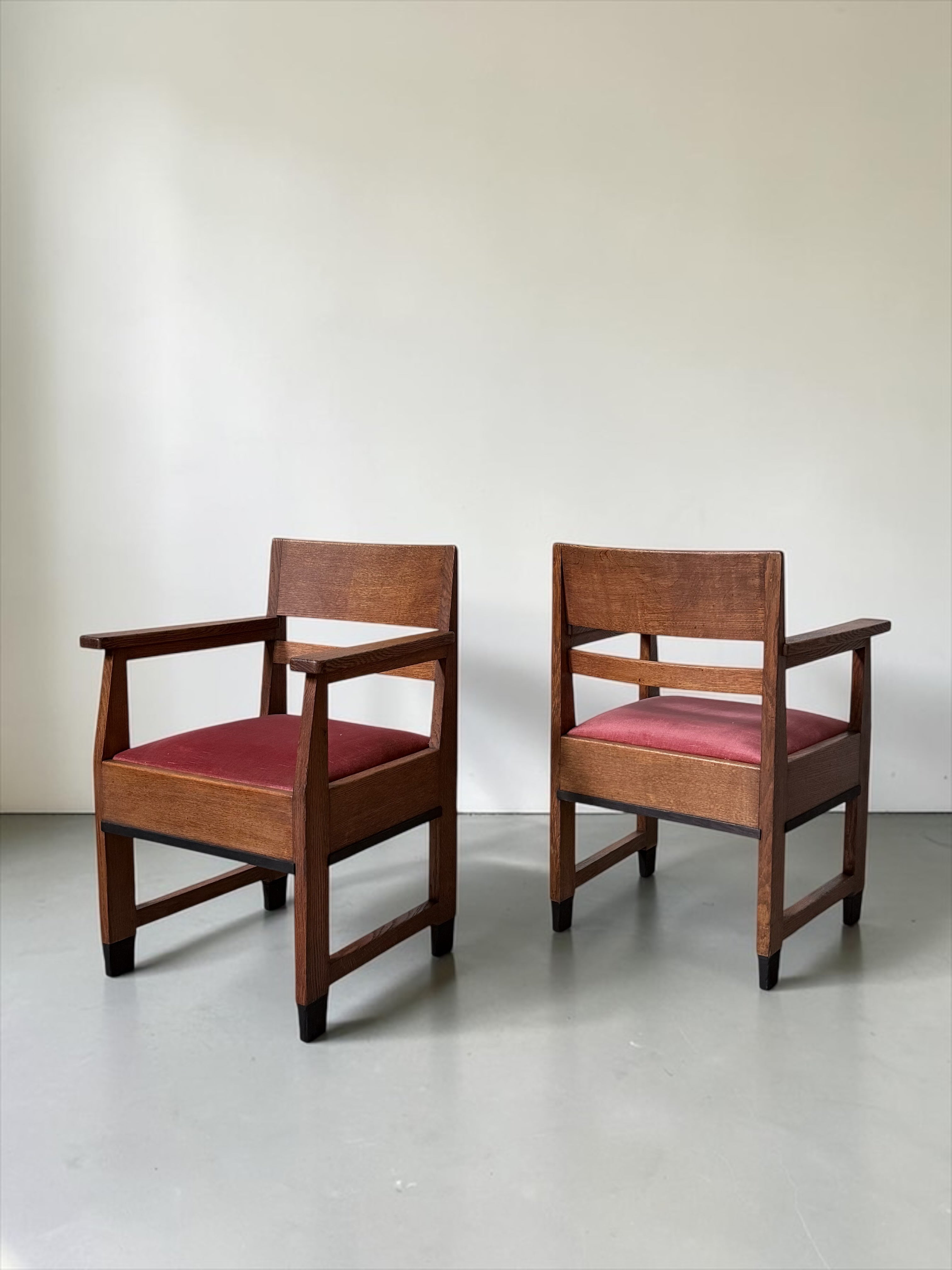 Haagse School armchairs by H. Fels for L.O.V. Oosterbeek, The Netherlands 1920s